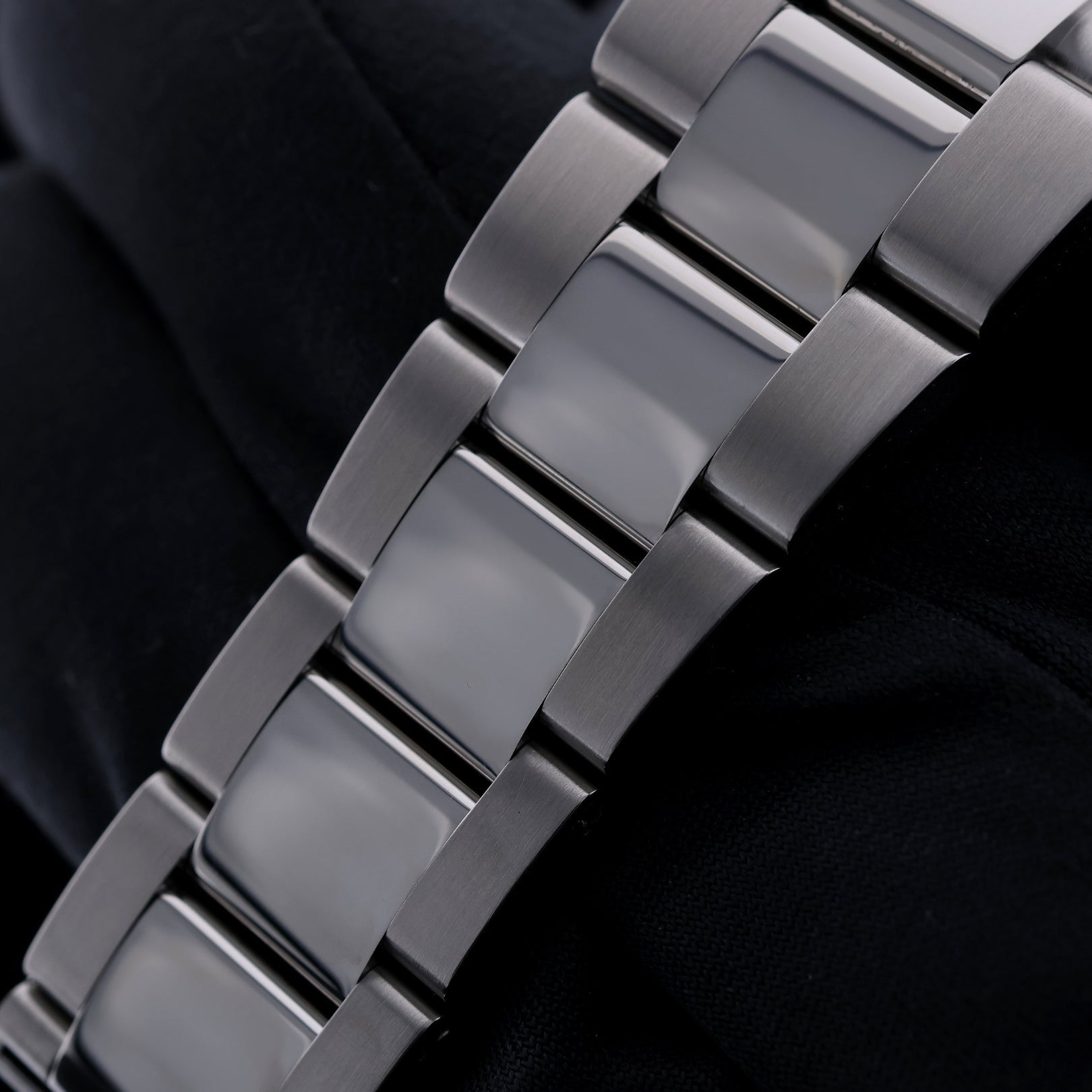 Rolex Datejust 41, Rhodium Brillant, Grau, Brillantbesetzt, Ref. 126334, B+P - LUXUHRIA