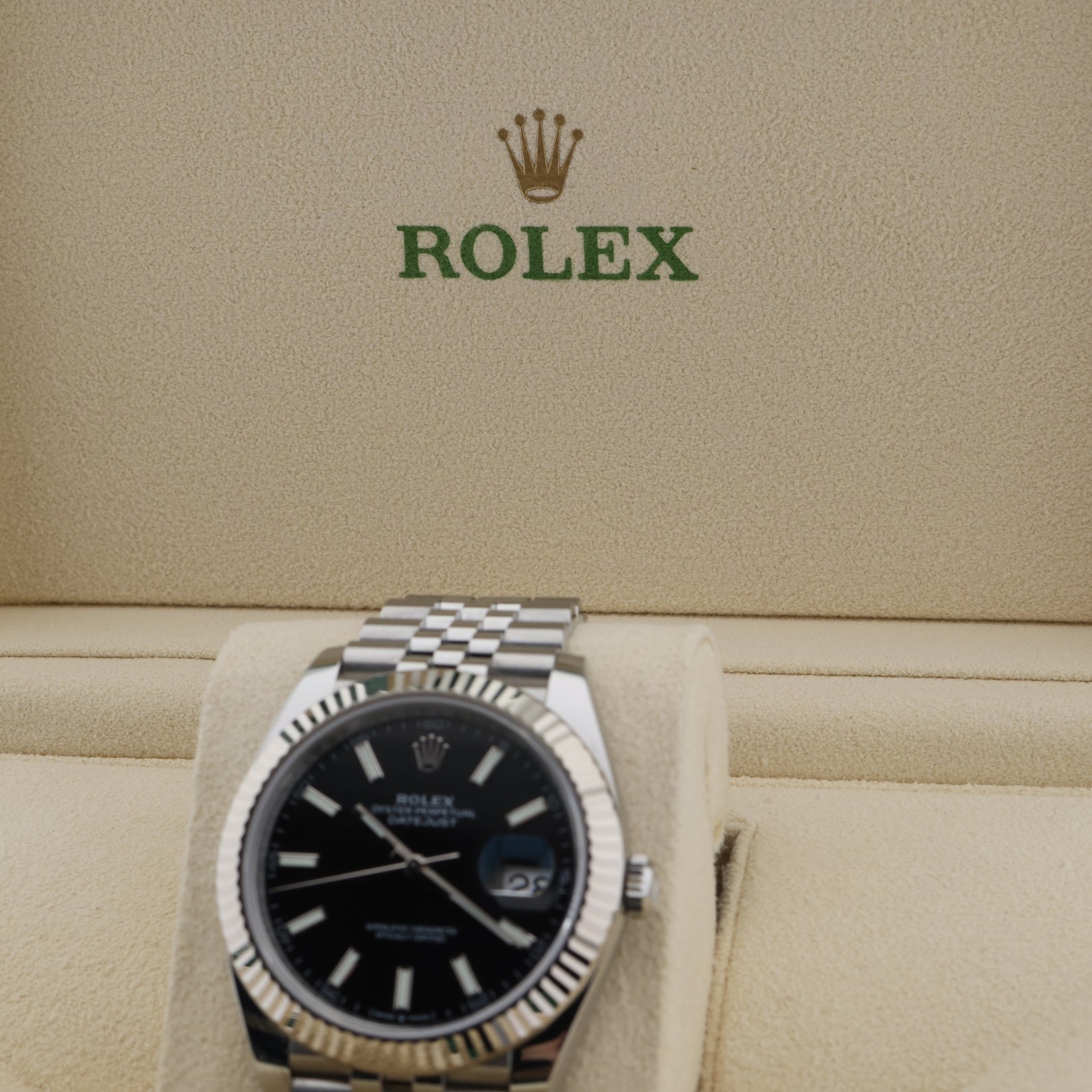 Rolex Datejust 41, Weissgold/Stahl, Schwarz, Jubilee - Armband, Ref. 126334, B+P - LUXUHRIA