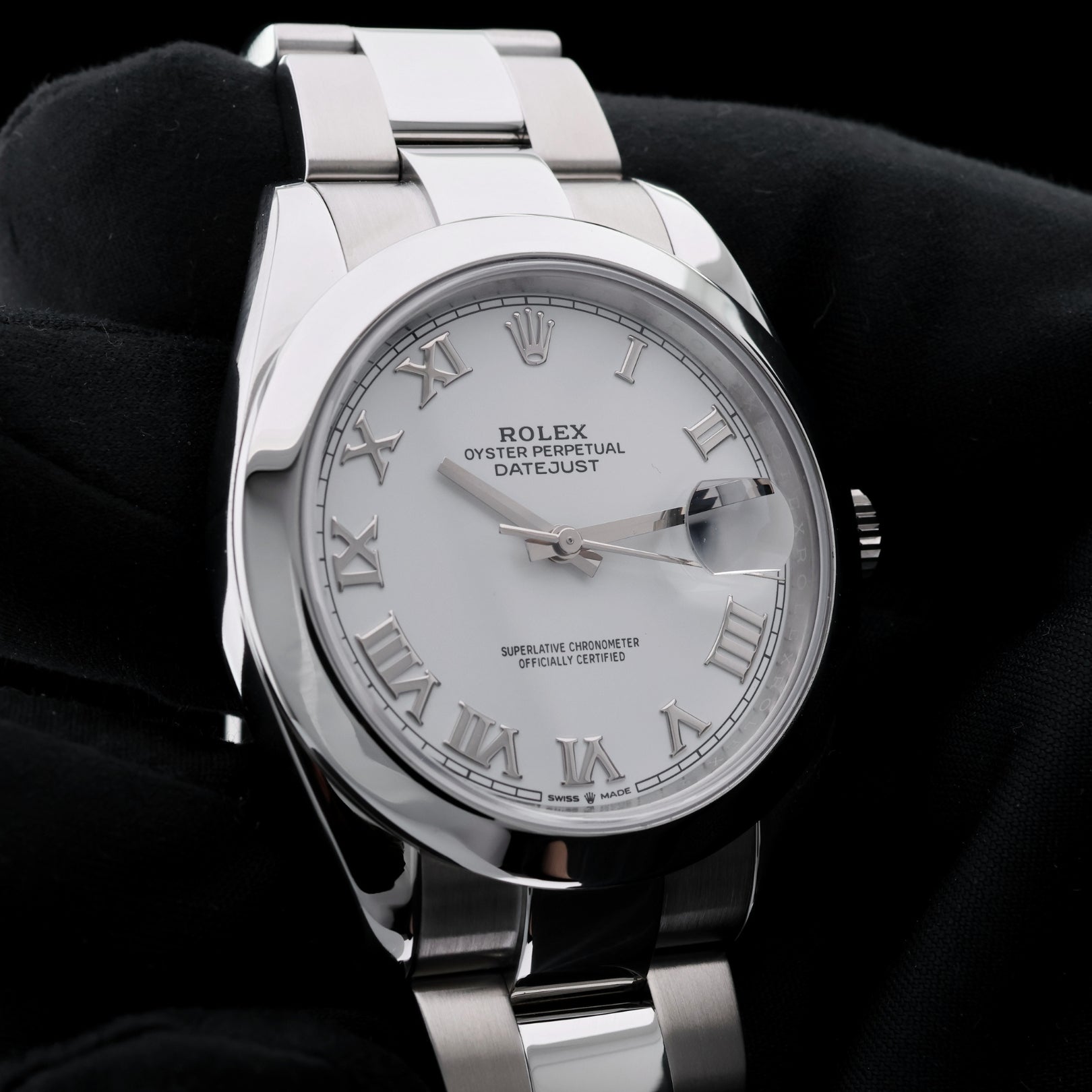Rolex Datejust 41, White Roman Dial, Oyster, Rolex - Service 10 - 2025, Ref. 126300, 10 - 2019, B+P - LUXUHRIA