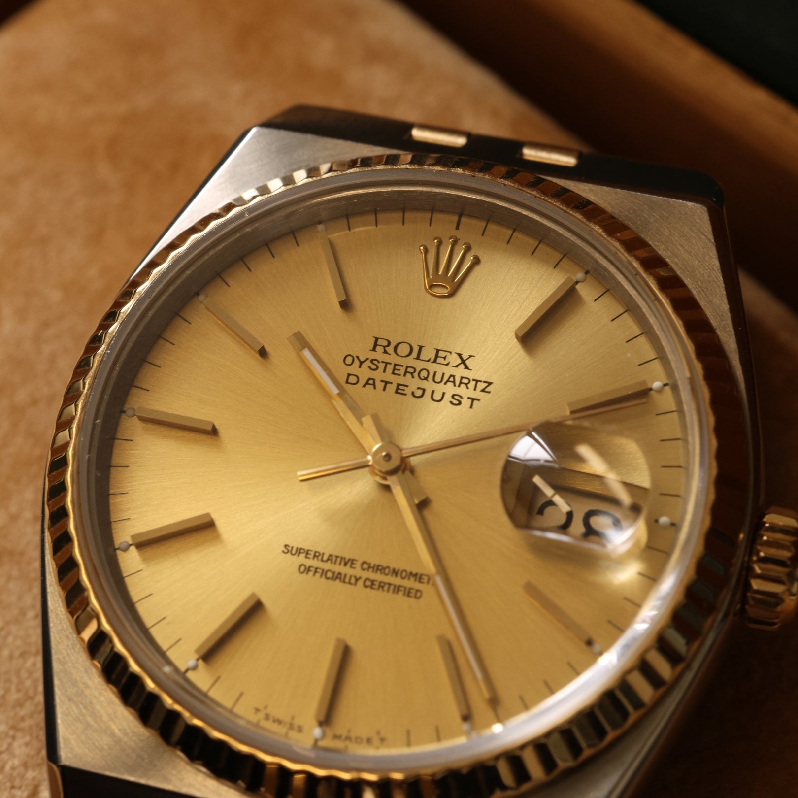Rolex Datejust Oysterquarz, Gelbgold/Edelstahl, Champagner Dial, Ref. 17013, B+P - LUXUHRIA