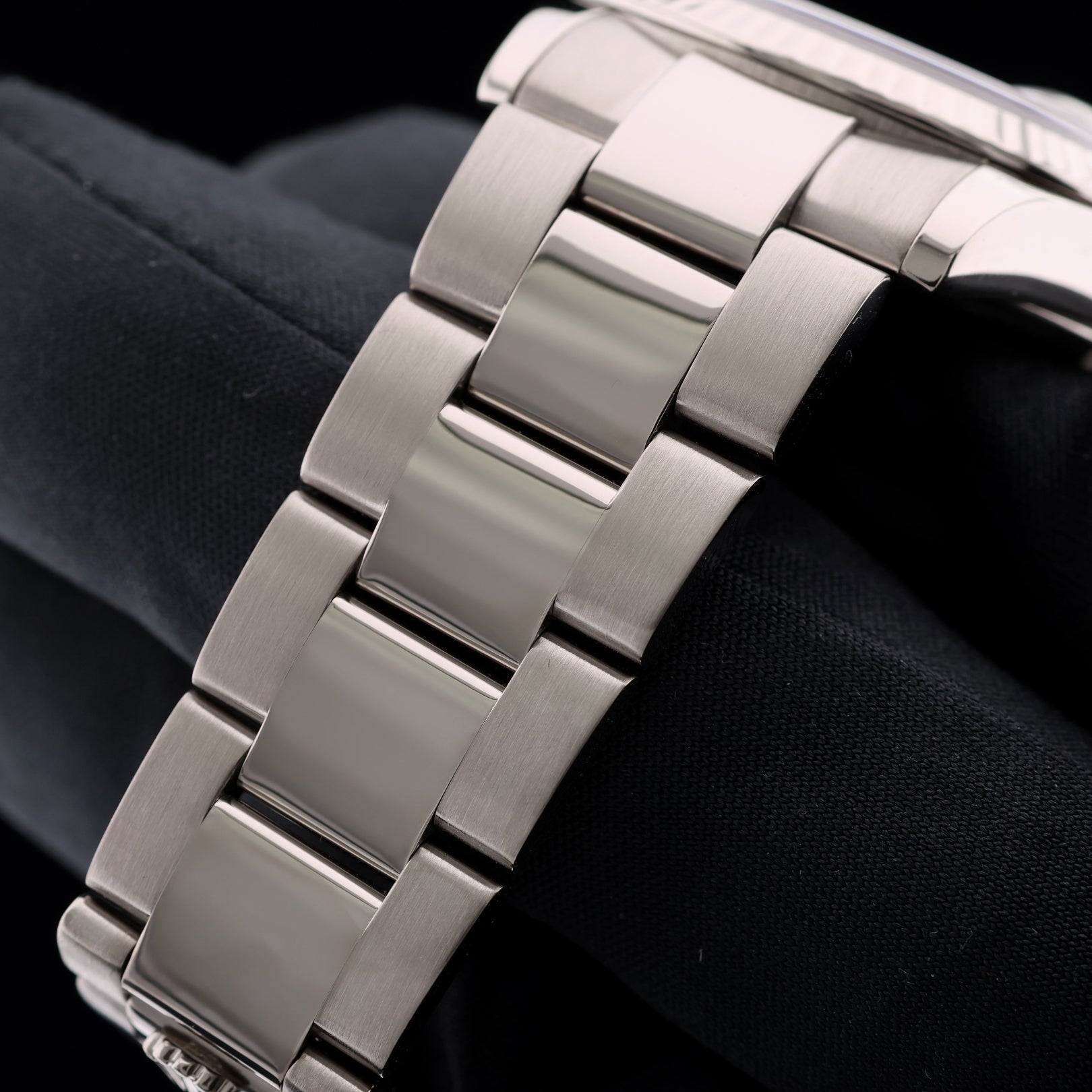 Rolex Day - Date 36, Whitegold, Silver Dial, Ref. 118239, mit Box+Rolex - Service - LUXUHRIA