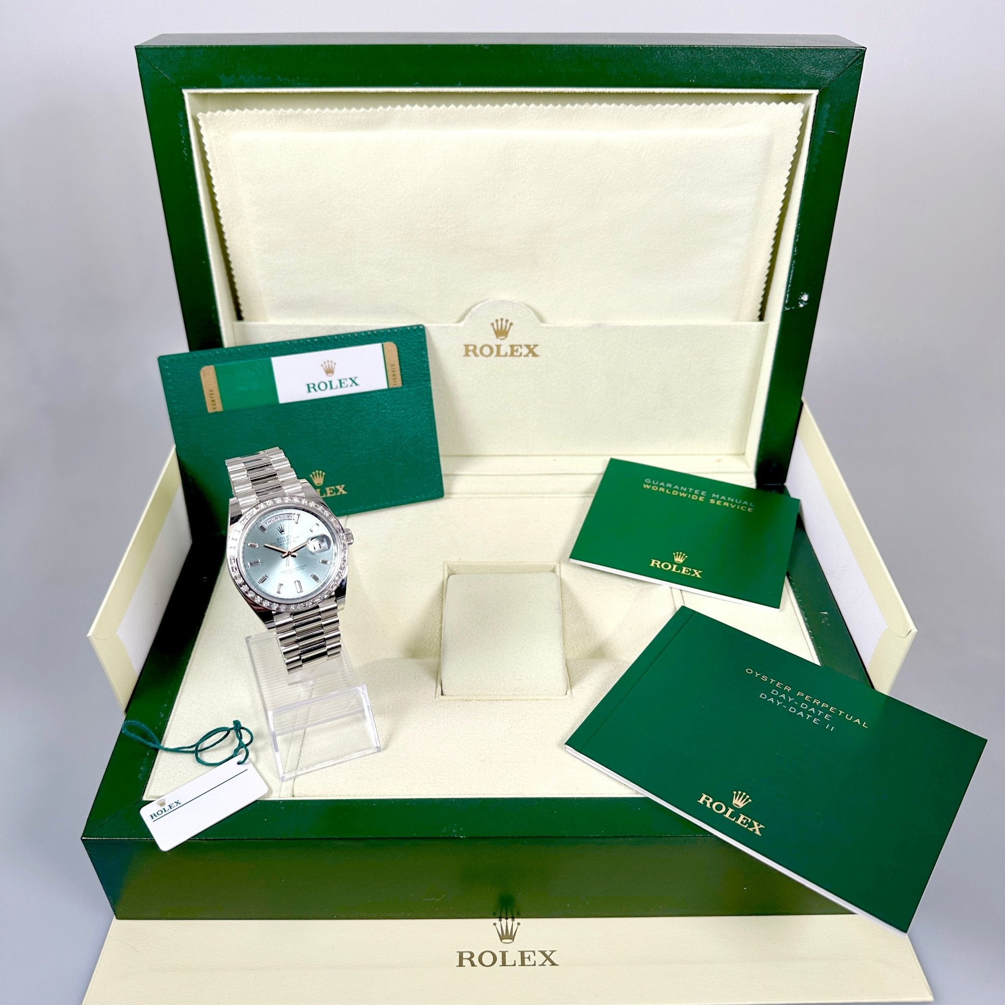 Rolex Day - Date 40, Platinum, Diamonds, Ref. 228396TBR, teilbeklebt, B+P - LUXUHRIA