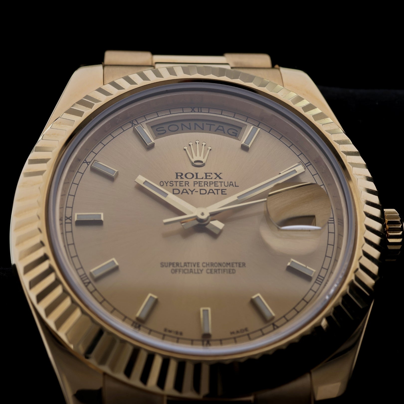 Rolex Day - Date II 41mm, Gelbgold, Ref. 218238, Rolex - Service 12 - 2024, B+P - LUXUHRIA