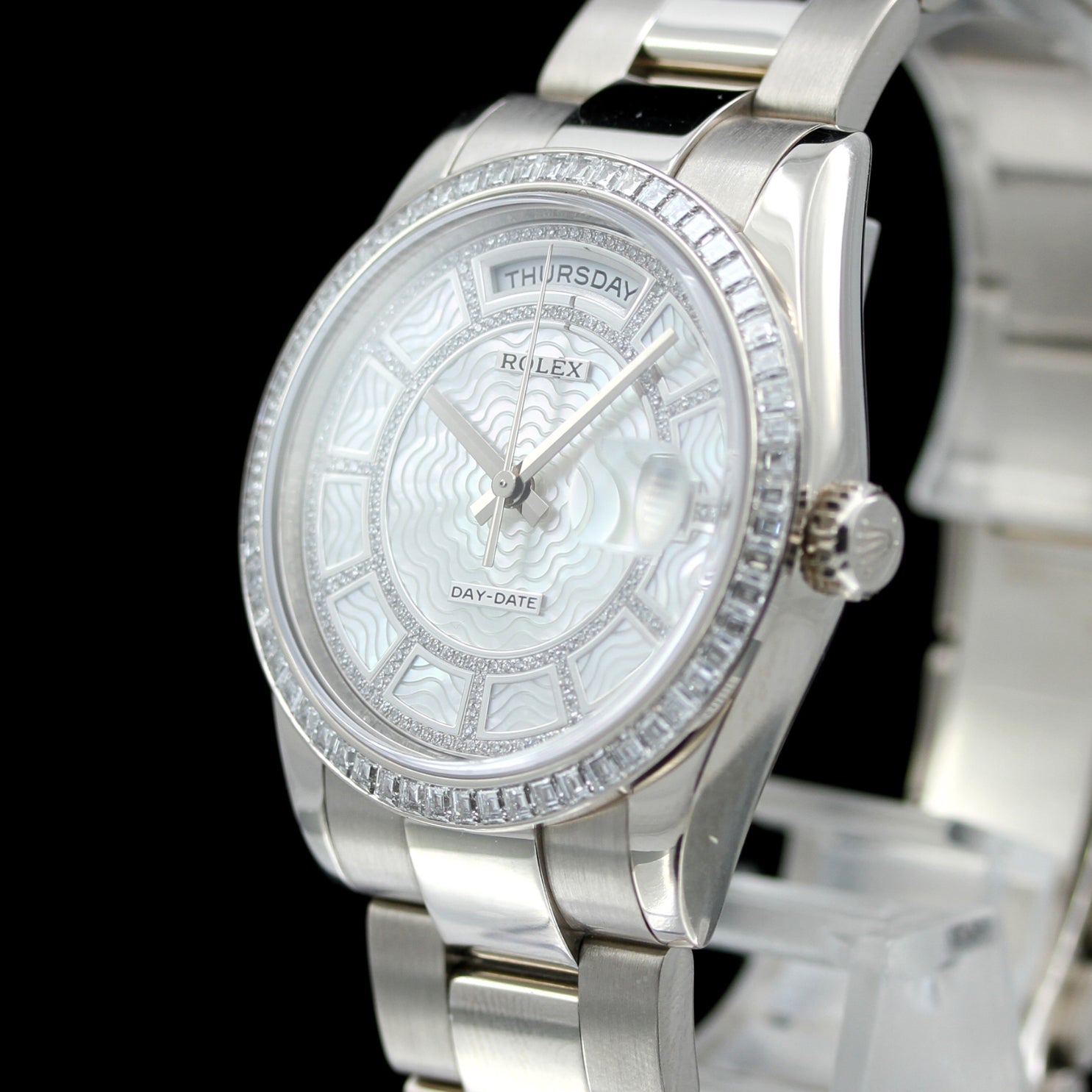 Rolex Day-Date, MOP, Diamanten Set, Perlmutt, 118399BR, LC100, Box+Pap. - LUXUHRIA