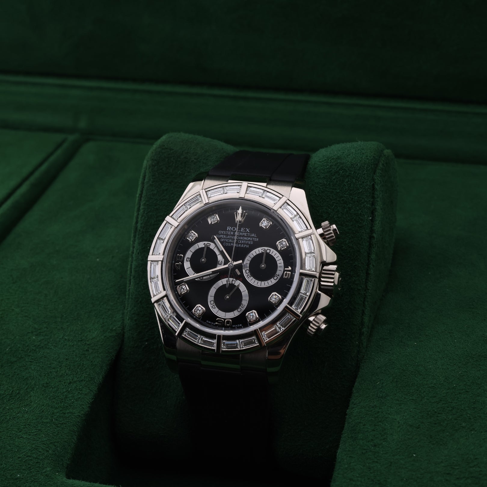 Rolex Daytona, Baguette Bezel Diamond Dial, Kautschuk - und Lederarmband, Service 2025, Ref. 116589BR, mit Box - LUXUHRIA