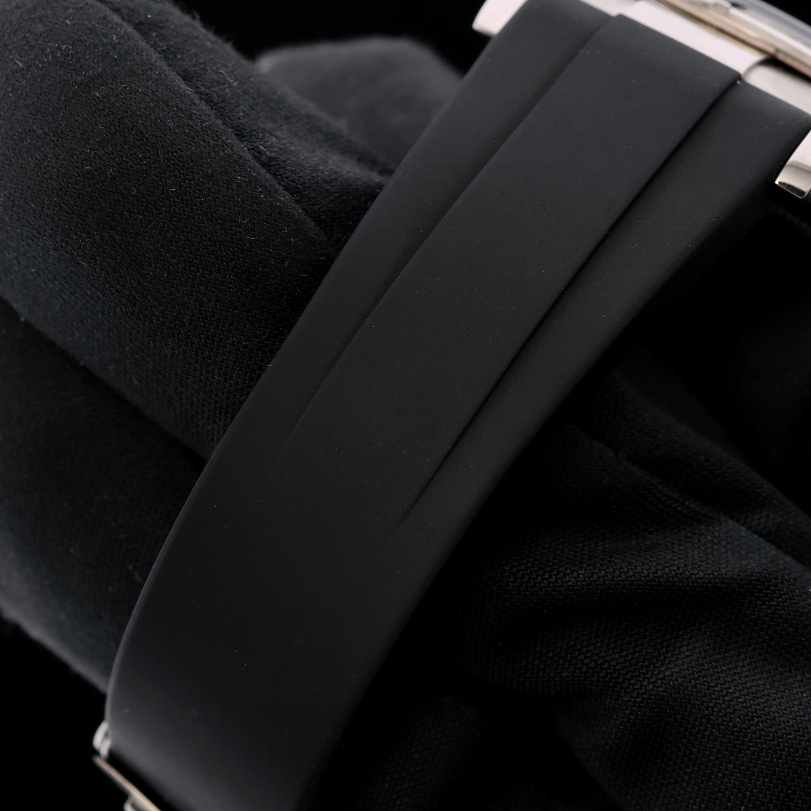 Rolex Daytona, Baguette Bezel Diamond Dial, Kautschuk - und Lederarmband, Service 2025, Ref. 116589BR, mit Box - LUXUHRIA