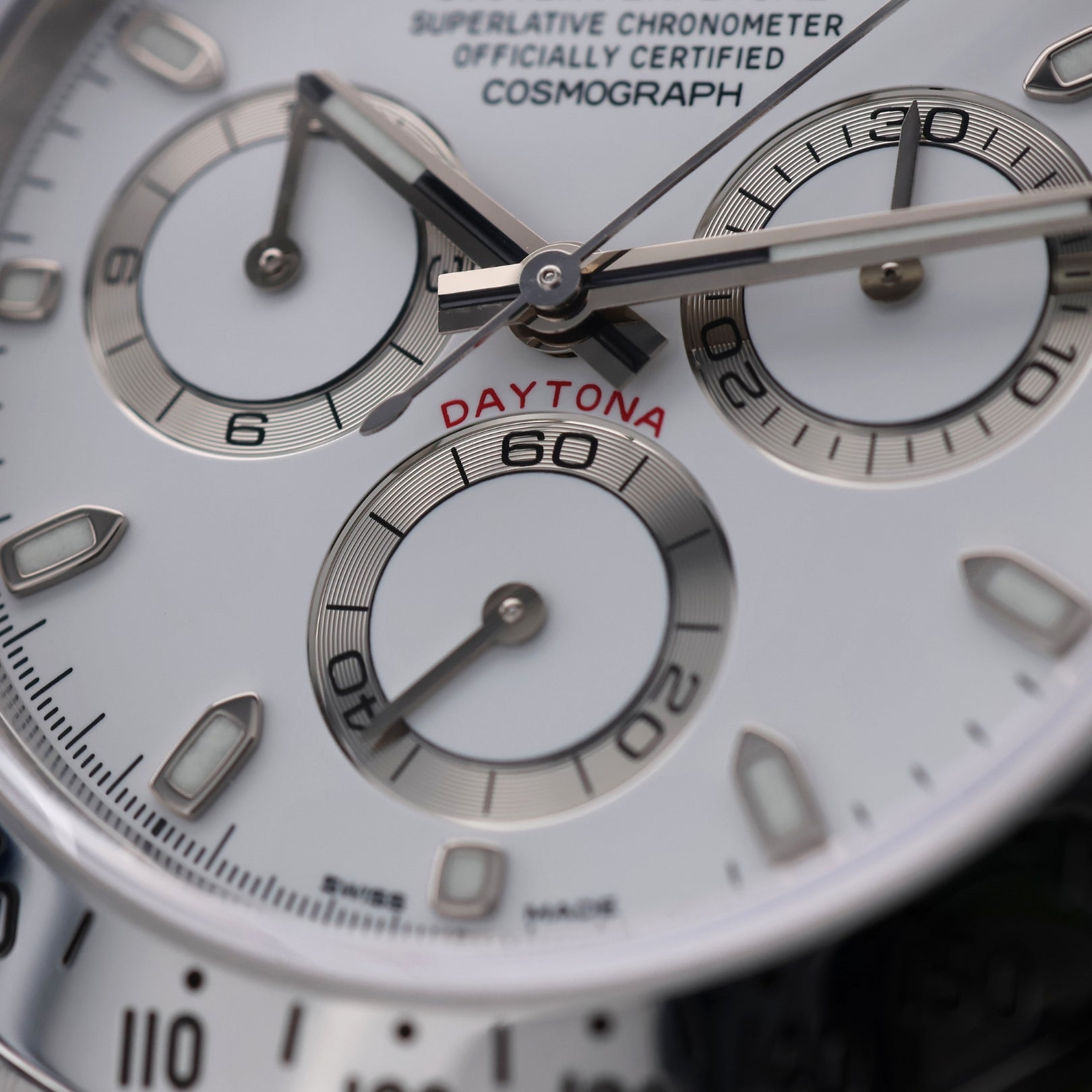 Rolex Daytona Cosmograph, White Dial, Ref. 116520, 05 - 2004, B+P Rolex Service 09.24 - LUXUHRIA