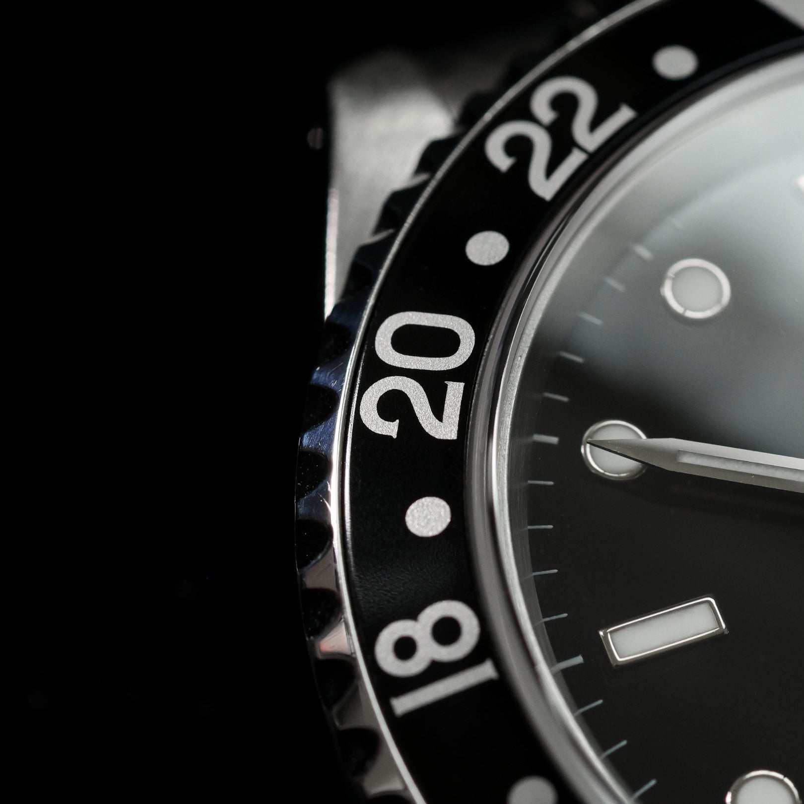 Rolex GMT Master II, Black Bezel, Oyster, LC100, Ref. 16710, 11 - 1999, B+P - LUXUHRIA