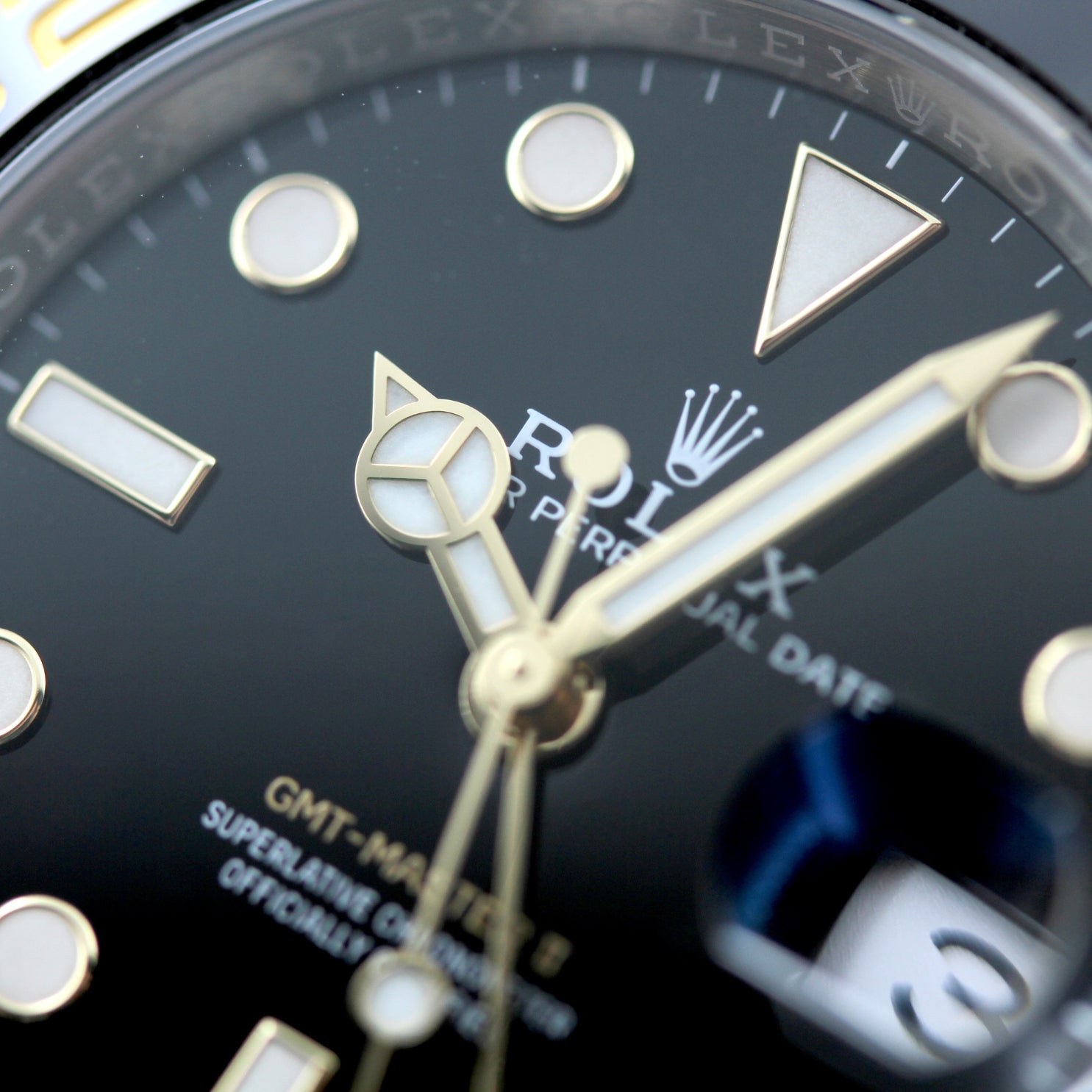 Rolex GMT Master II, Gelbgold/Stahl, Jubilee, Ref. 126713GRNR, 2023, 40 mm, B+P - LUXUHRIA