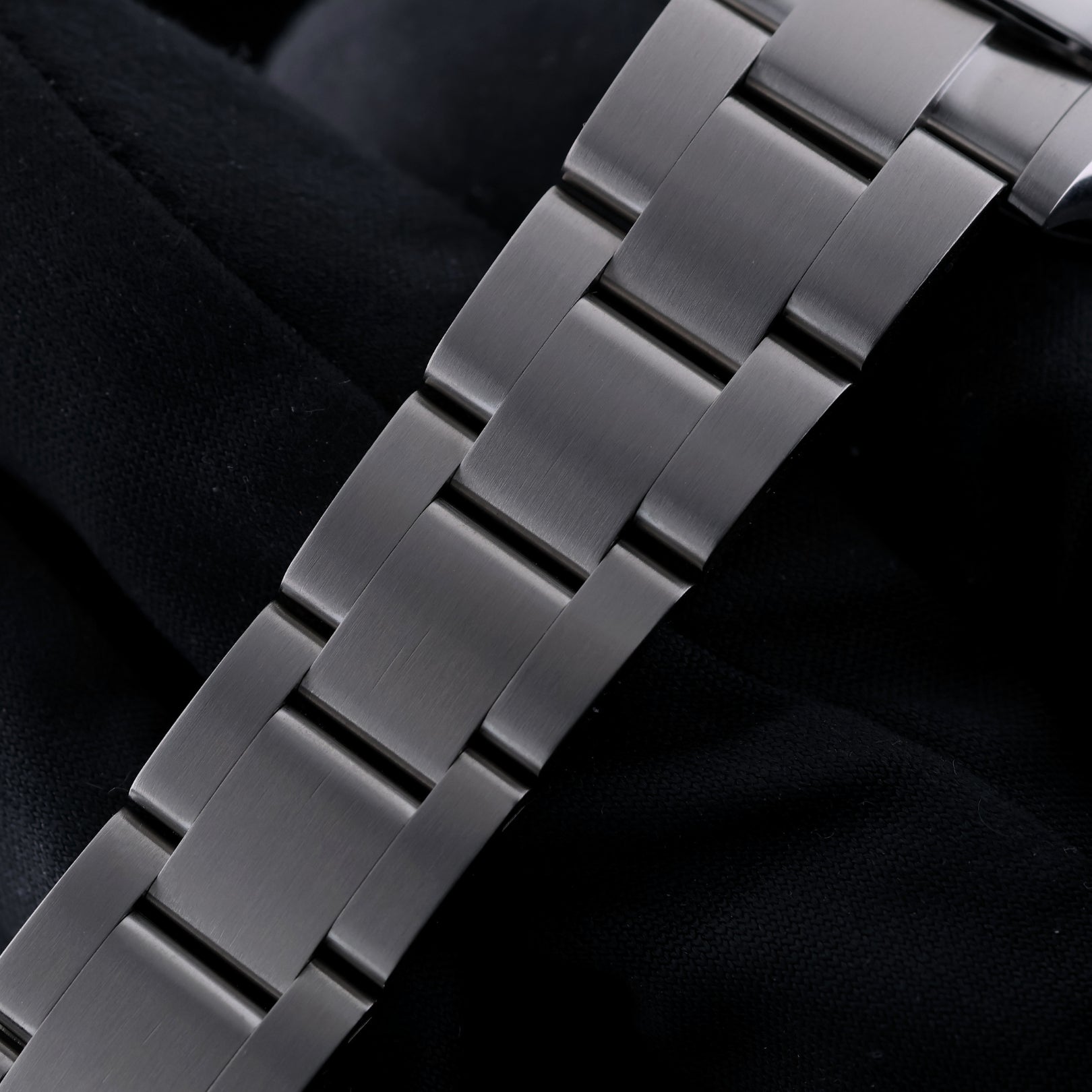 Rolex Oyster Perpetual 31, Black Dial, ungetragen, Ref. 277200, 2025, B+P - LUXUHRIA