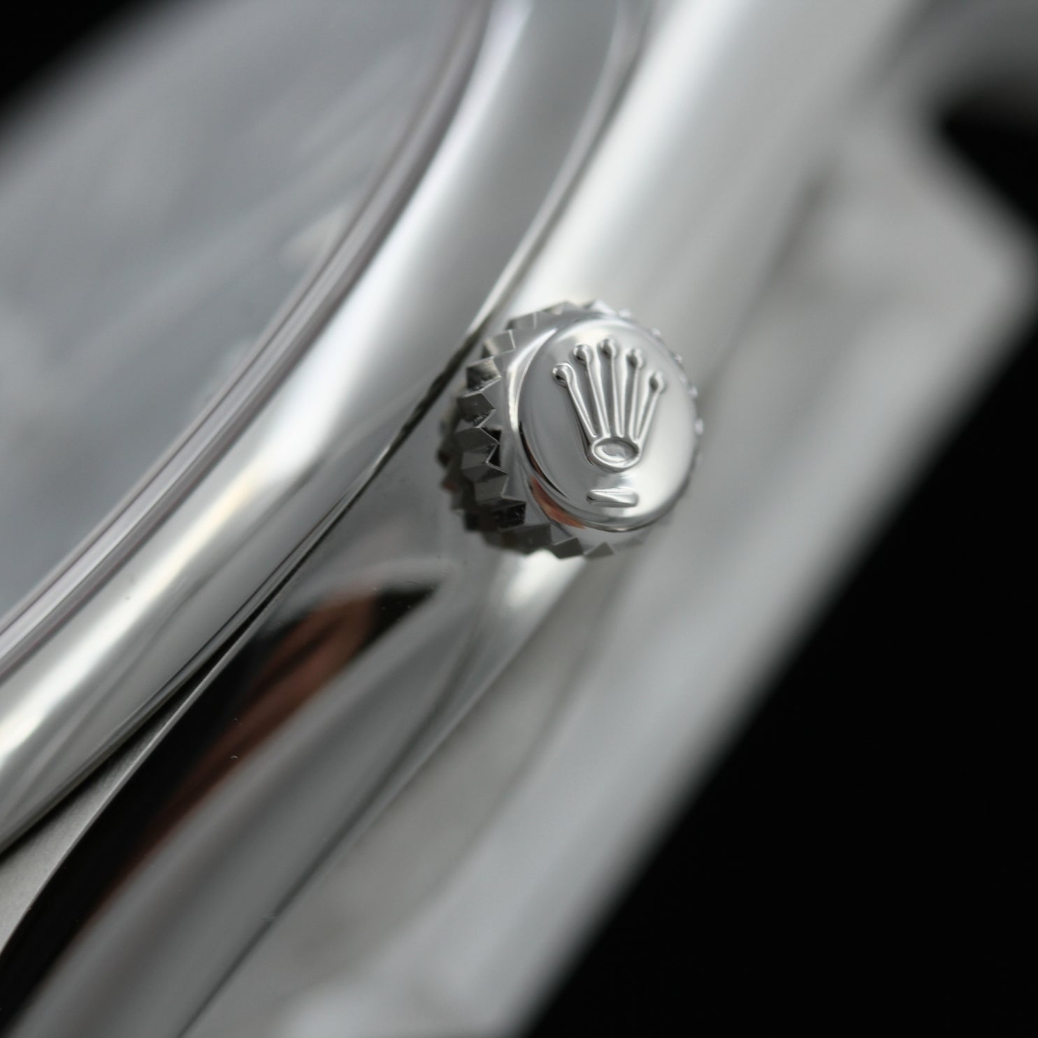 Rolex Oyster Perpetual 41, Black Dial, Ref. 124300, 11-2024, B+P - LUXUHRIA