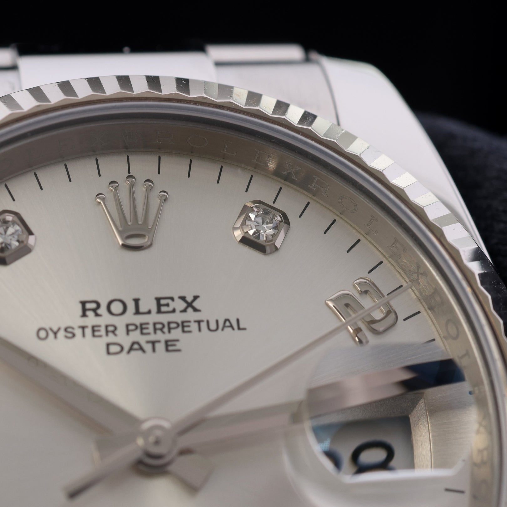 Rolex Oyster Perpetual Date, 34mm, Silver Diamond Dial, Ref. 115234, 05 - 2019, B+P - LUXUHRIA
