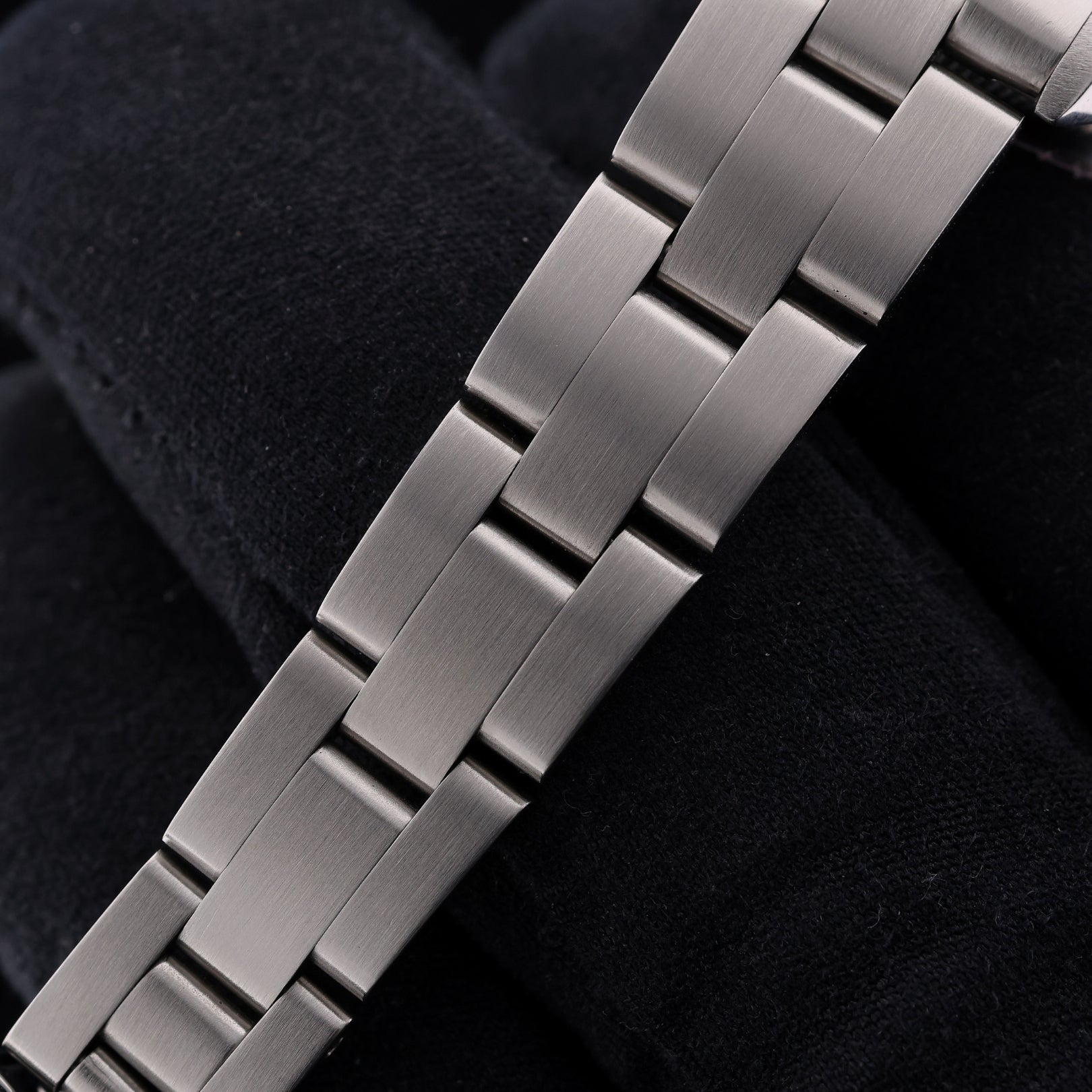 Rolex Oyster Perpetual Lady Date, White Rom. Dial, 26mm, Ref. 69160, 09 - 1998, B+P - LUXUHRIA