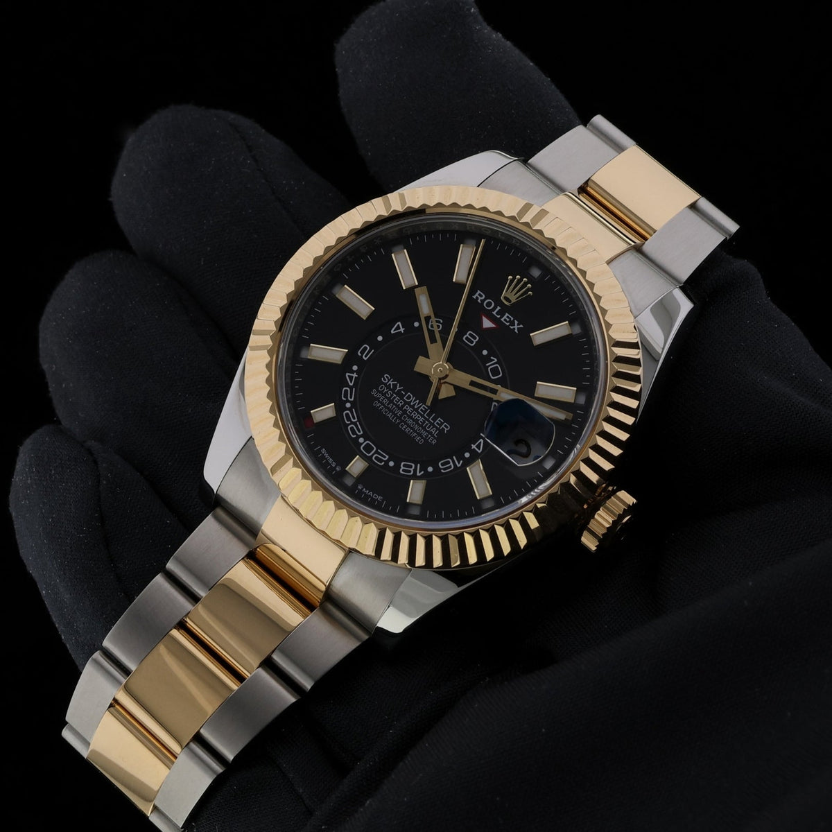 Rolex Sky-Dweller, Black Dial, Stahl/Gold, 42mm, Ref. 336933, 2025, B+P - LUXUHRIA