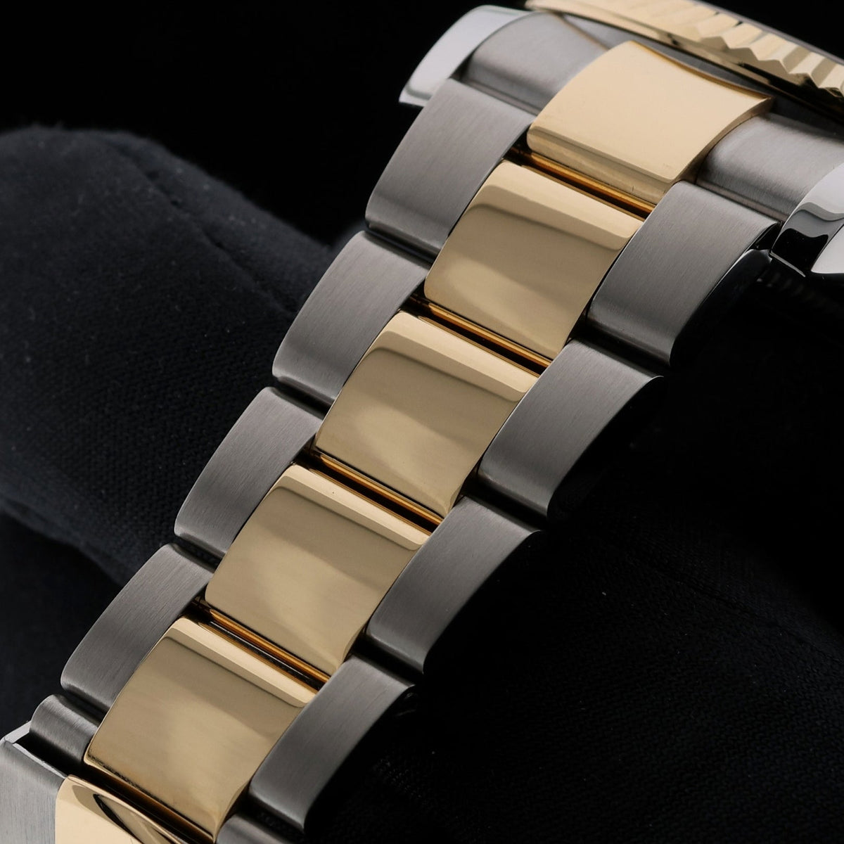 Rolex Sky-Dweller, Black Dial, Stahl/Gold, 42mm, Ref. 336933, 2025, B+P - LUXUHRIA