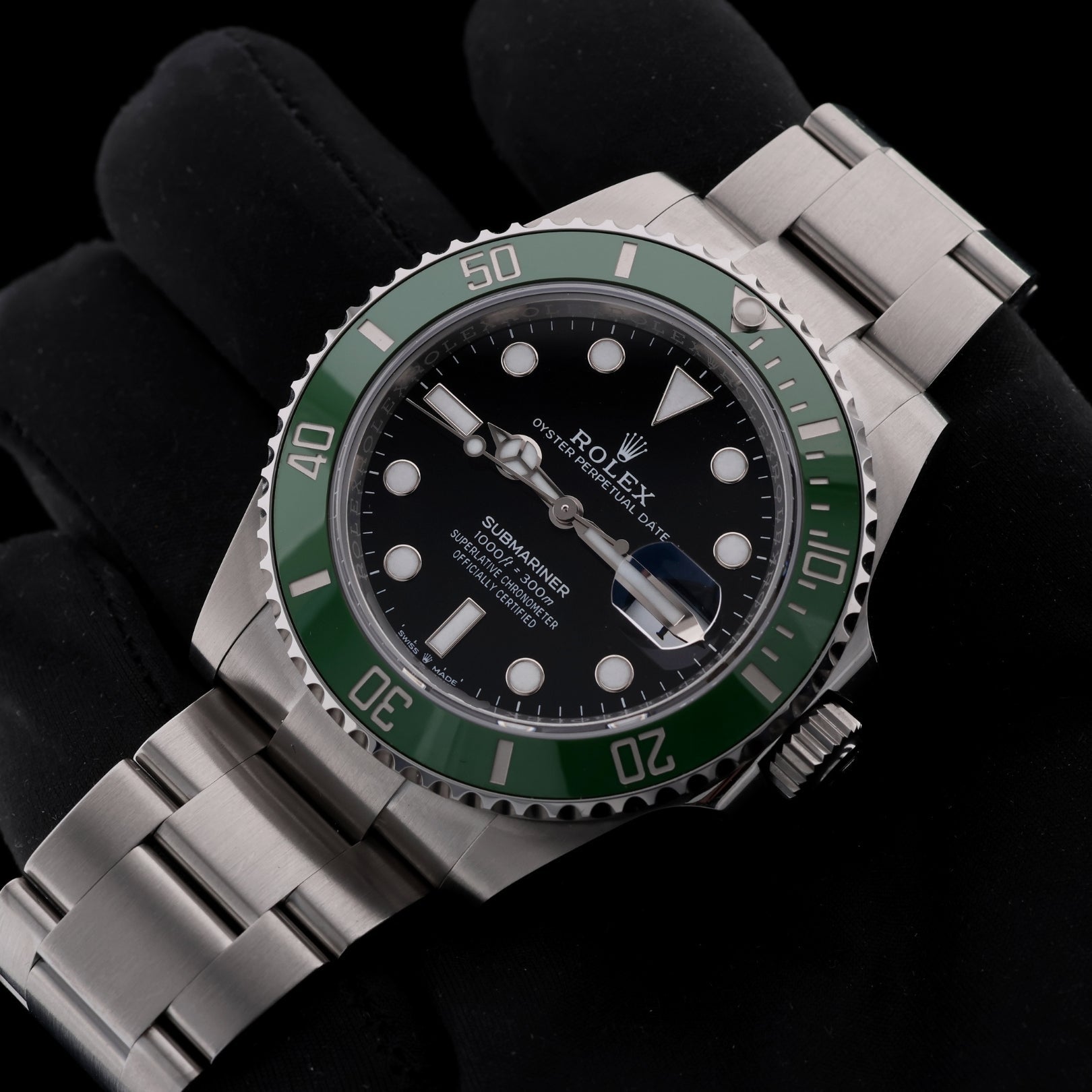 Rolex Submariner Date, "Starbucks", 41mm, LC100, Ref. 126610LV, Starbucks, 09-2023, B+P - LUXUHRIA
