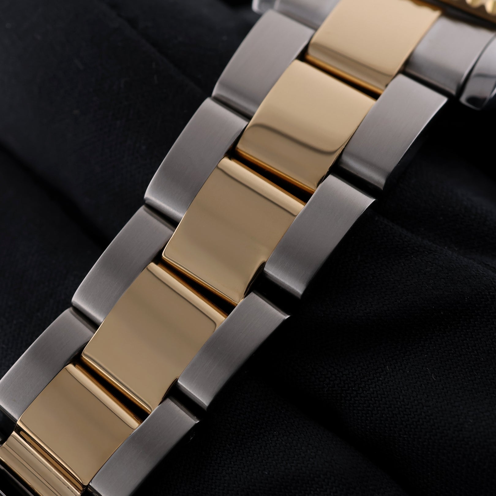 Rolex Yachtmaster 35, Stahl/Gold, White Dial, Ref. 68623, 03 - 2000, B+P - LUXUHRIA