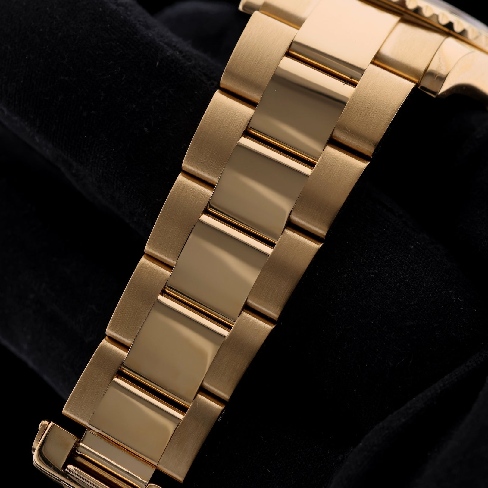 Rolex Yachtmaster 40, Gelbgold, Erstkaufrechnung, Z - Serie, Ref. 16628, 2011, B+P - LUXUHRIA