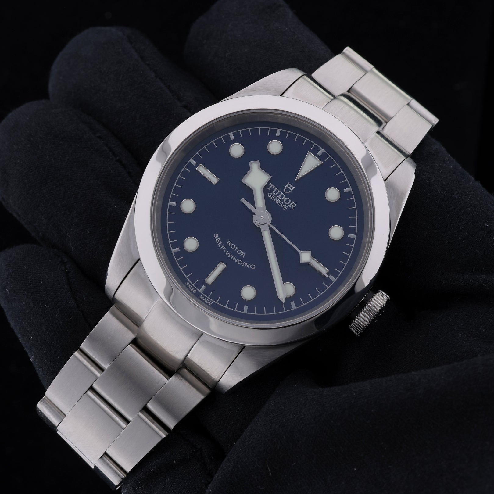 Tudor Black Bay 41, Blue Dial, Edelstahl - & Textilarmband Ref. 79540, 11 - 2022, B+P - LUXUHRIA