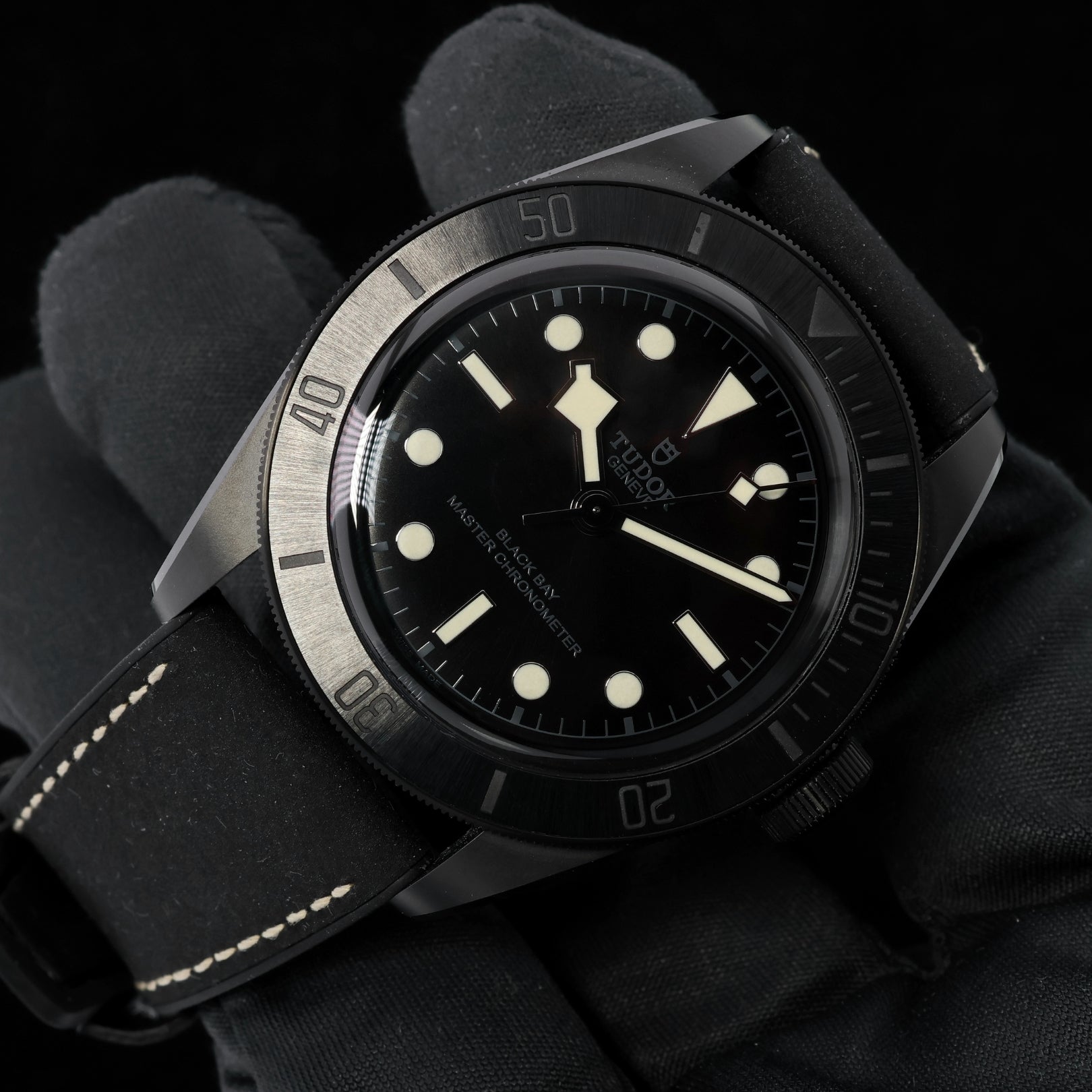 Tudor Black Bay Ceramic, Hybrid - und Textilarmband , Ref. 79210CNU, 12 - 2022, B+P - LUXUHRIA