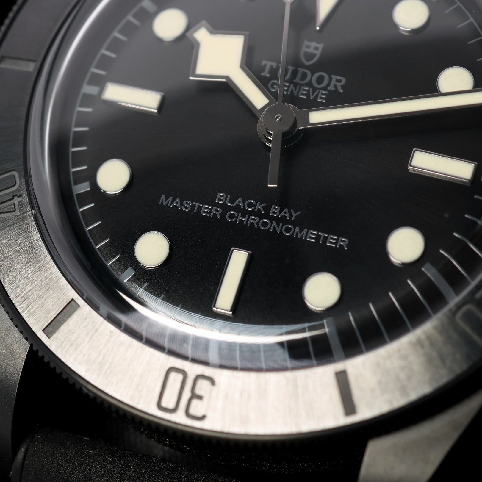 Tudor Black Bay Ceramic, Hybrid - und Textilarmband , Ref. 79210CNU, 12 - 2022, B+P - LUXUHRIA