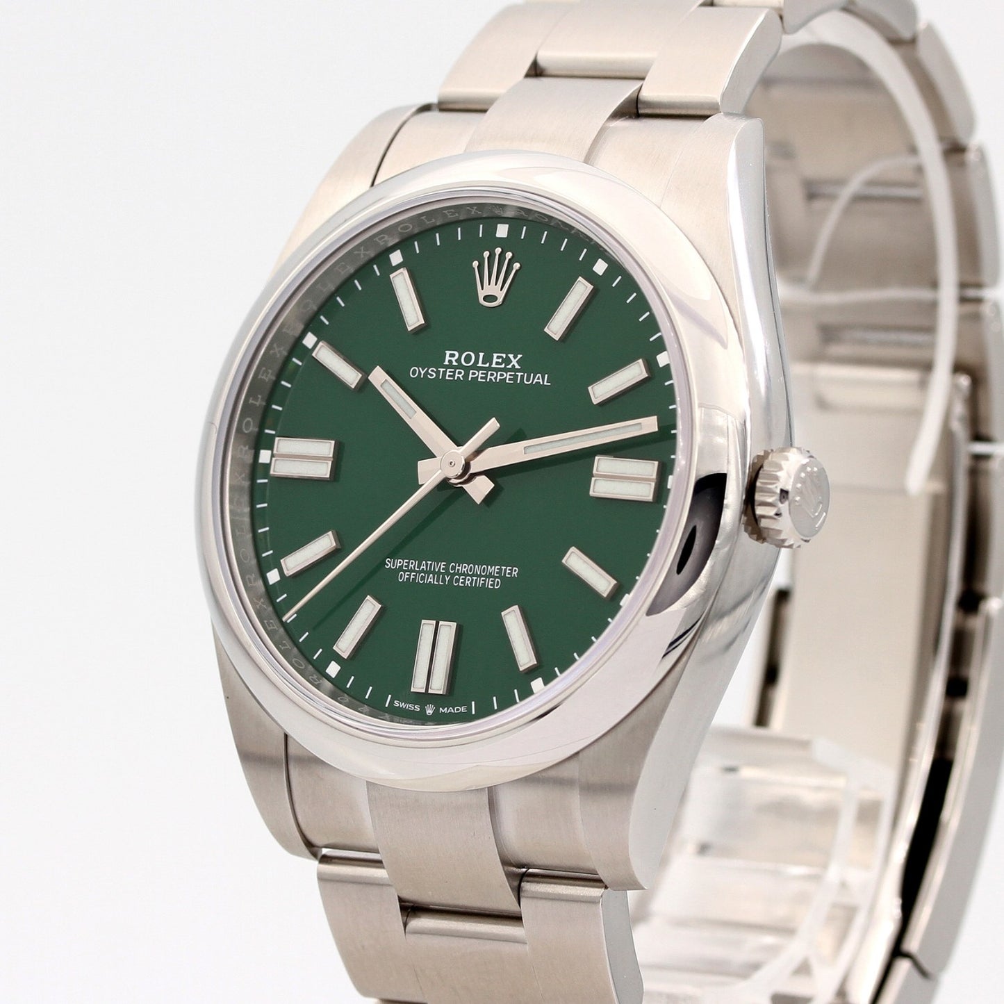 Rolex Oyster Perpetual 41, Grün, ungetragen, 124300, 2023, B+P
