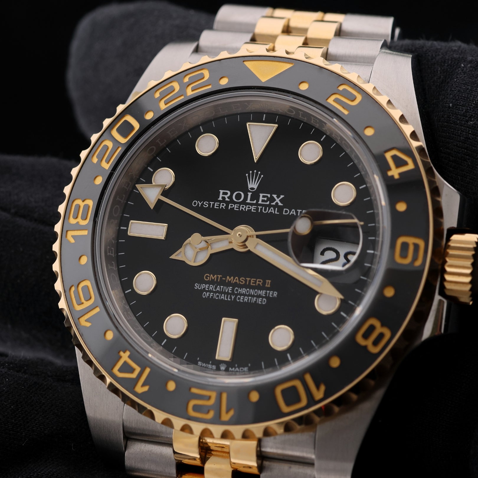 Rolex GMT Master II, Gelbgold/Stahl, Jubilee, Ref. 126713GRNR, 10-2023, B+P