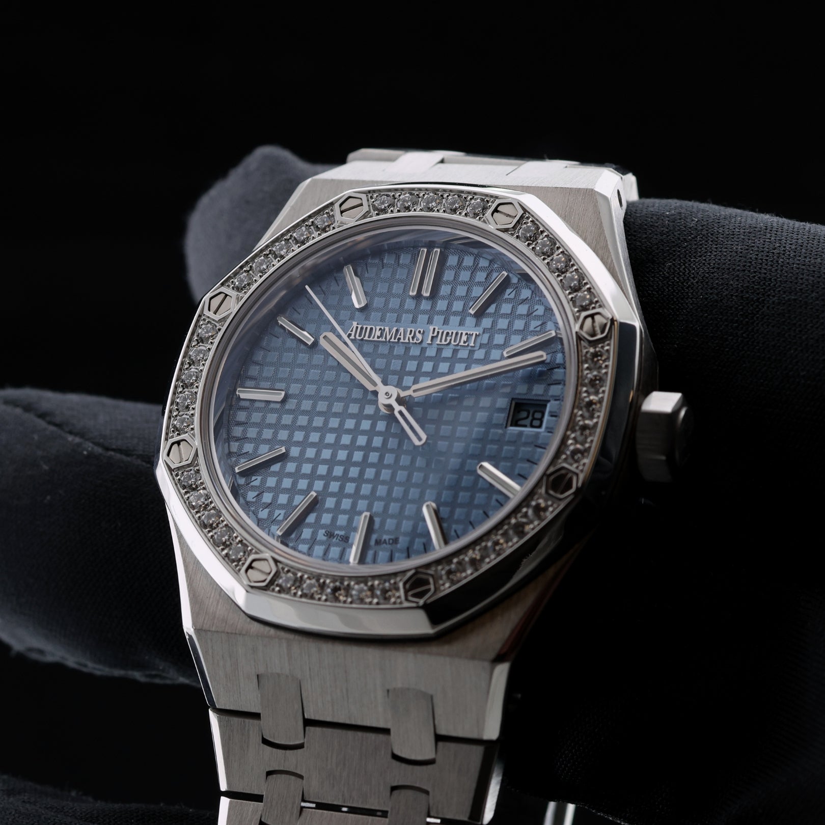 Audemars Piguet Royal Oak, 50th Anniversary, Ice Blue Dial, Diamond Bezel, Ref. 15551ST.ZZ.1356ST.01, 2022, B+P