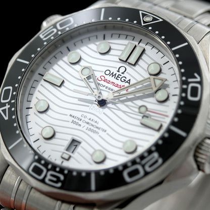 Omega Seamaster Diver 300M White Co-Axial Master 42mm, Ref. 210.30.42.20.04.001, B+P