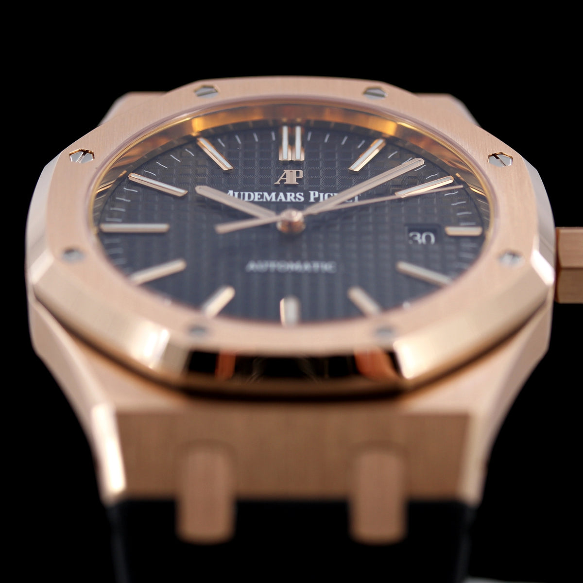 Audemars Piguet Royal Oak, Rosegold, Black Dial, Ref. 15400OR.OO.D002CR.01, 2015, B+P