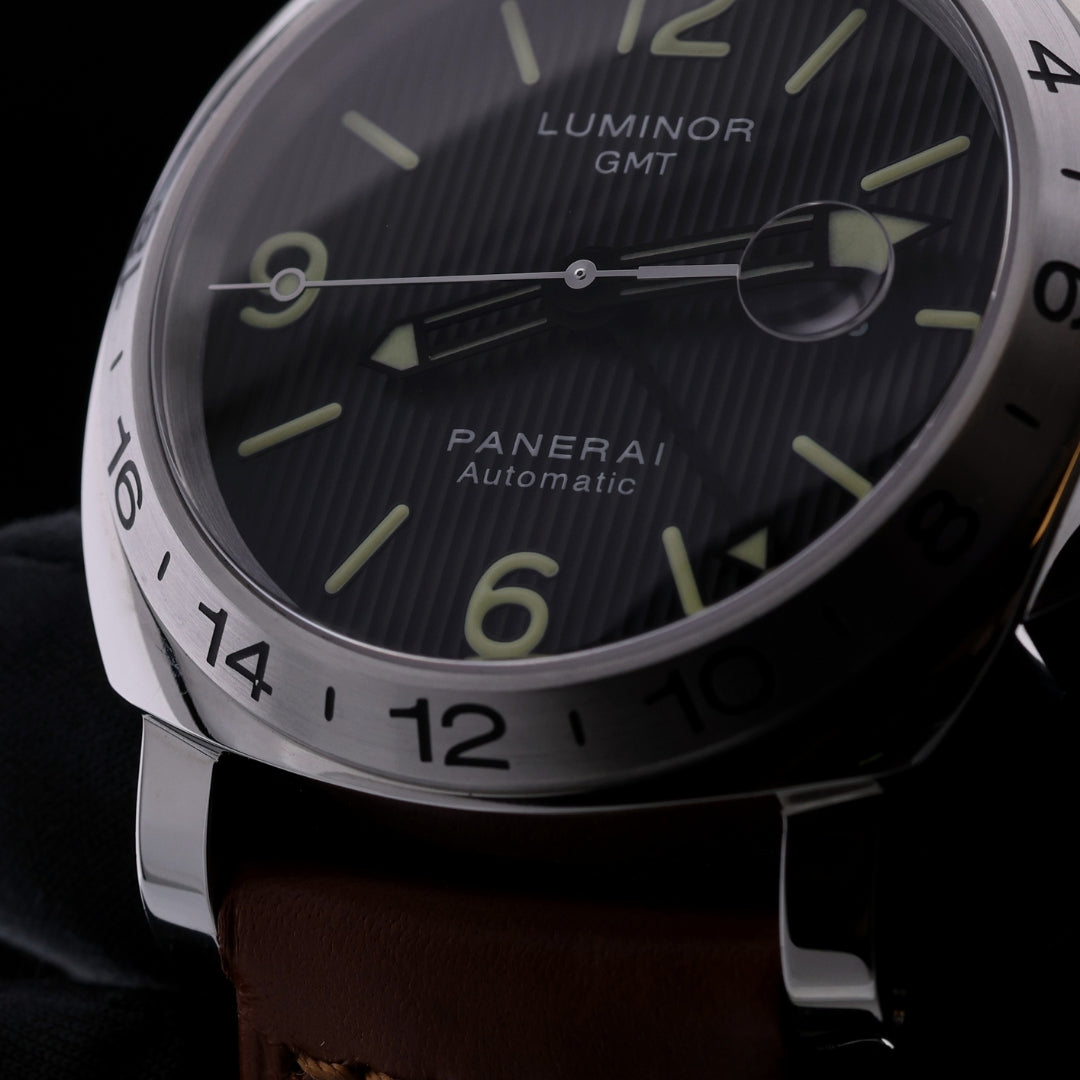 Panerai Luminor GMT Limited Edition, Edelstahl, Ref. PAM00029, 2011, B+P