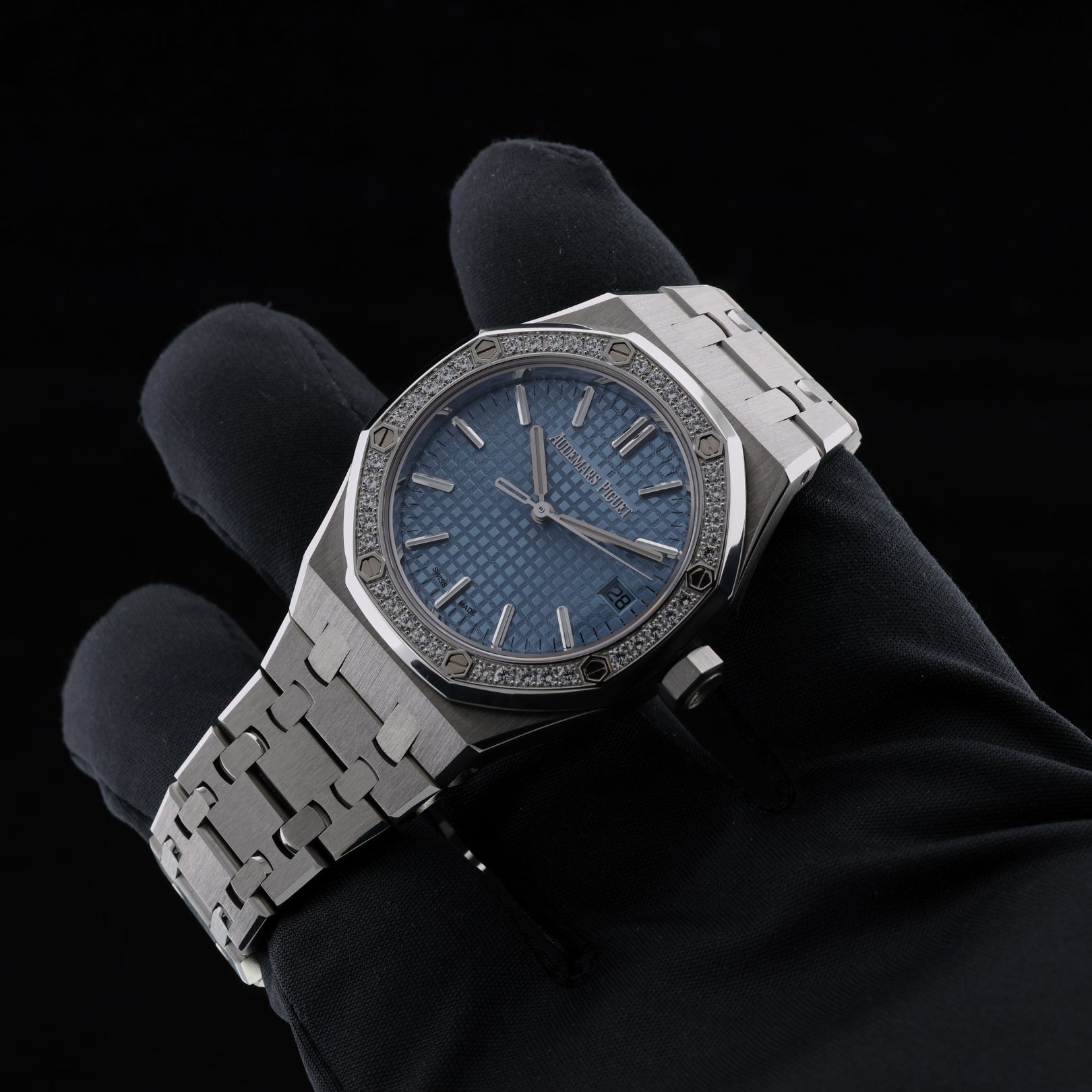 Audemars Piguet Royal Oak, 50th Anniversary, Ice Blue Dial, Diamond Bezel, Ref. 15551ST.ZZ.1356ST.01, 2022, B+P