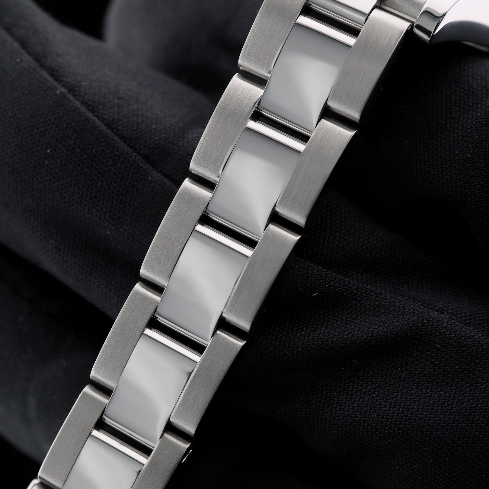 Rolex Lady Datejust 26, Silver Dial, Oyster, Ref. 179160, B+P