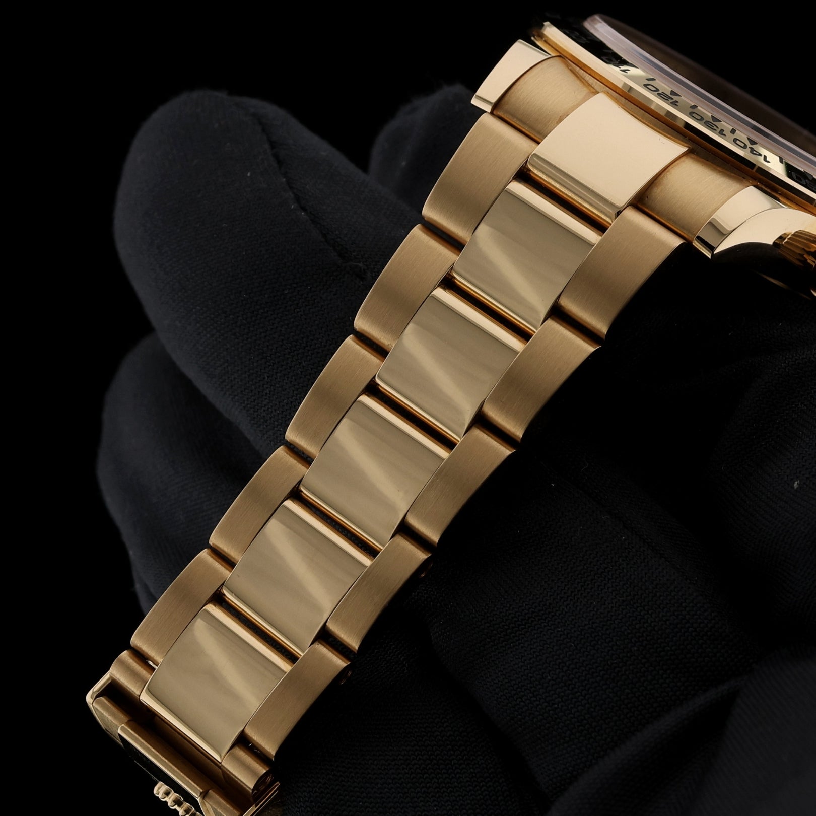 Rolex Daytona Cosmograph, Gelbgold, Gold Dial, Ref. 116508, 2022, B+P