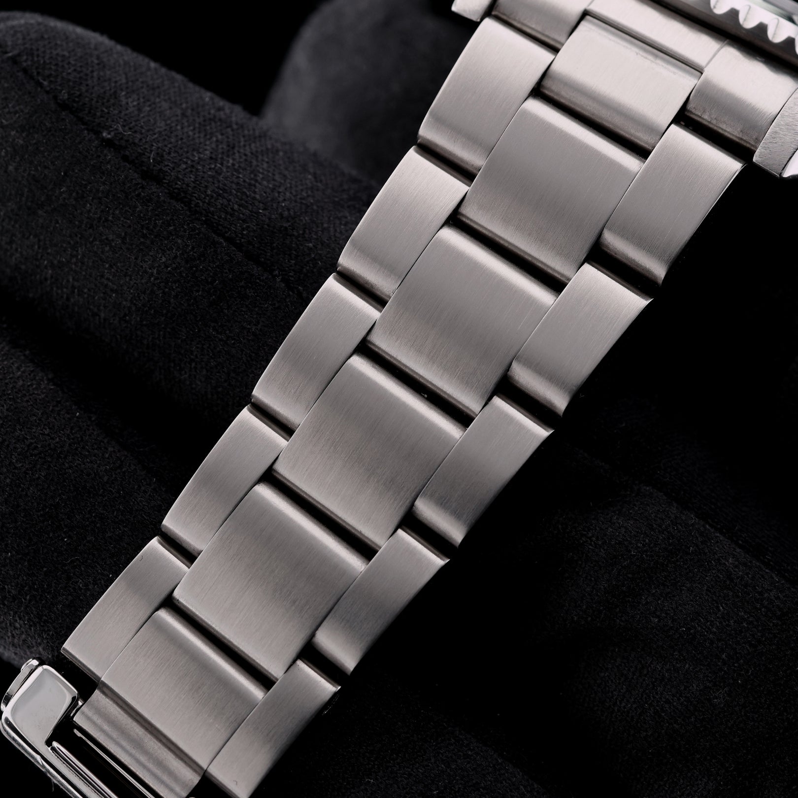 Rolex GMT Master II, Black Bezel, Oyster, LC100, Ref. 16710, 11-1999, B+P