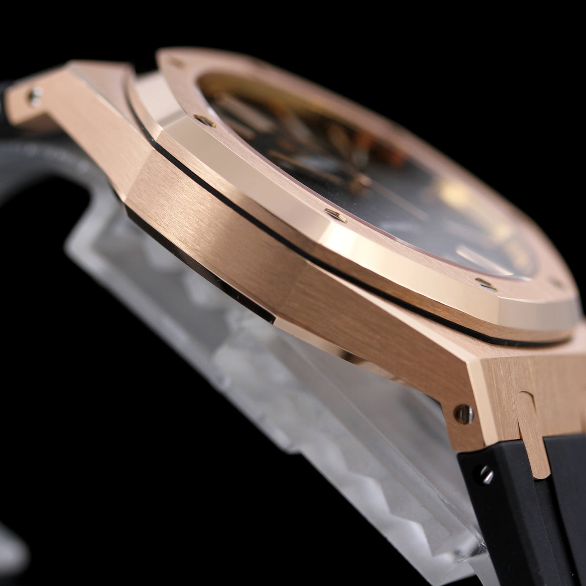 Audemars Piguet Royal Oak, Rosegold, Black Dial, Ref. 15400OR.OO.D002CR.01, 2015, B+P