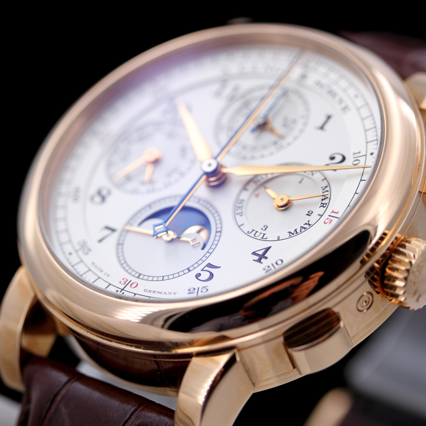 A. Lange & Söhne 1815 in Rosegold 42mm, Rattrapante Perpetual Calendar, Ref. 421.032FE, 2020, B+P - LUXUHRIA