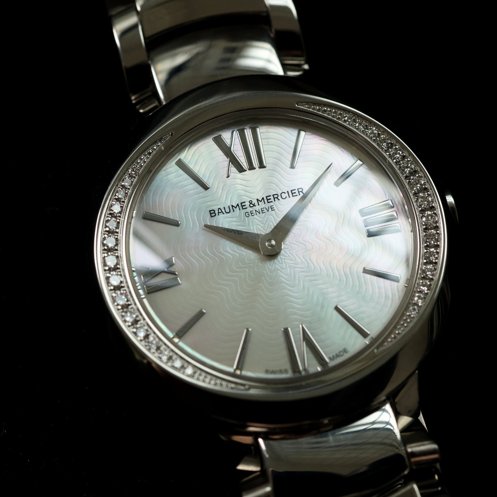 Baume & Mercier Promesse, 30 Diamonds, Perlmutt Dial, Ref. M0A10160, 12 - 2019, B+P - LUXUHRIA