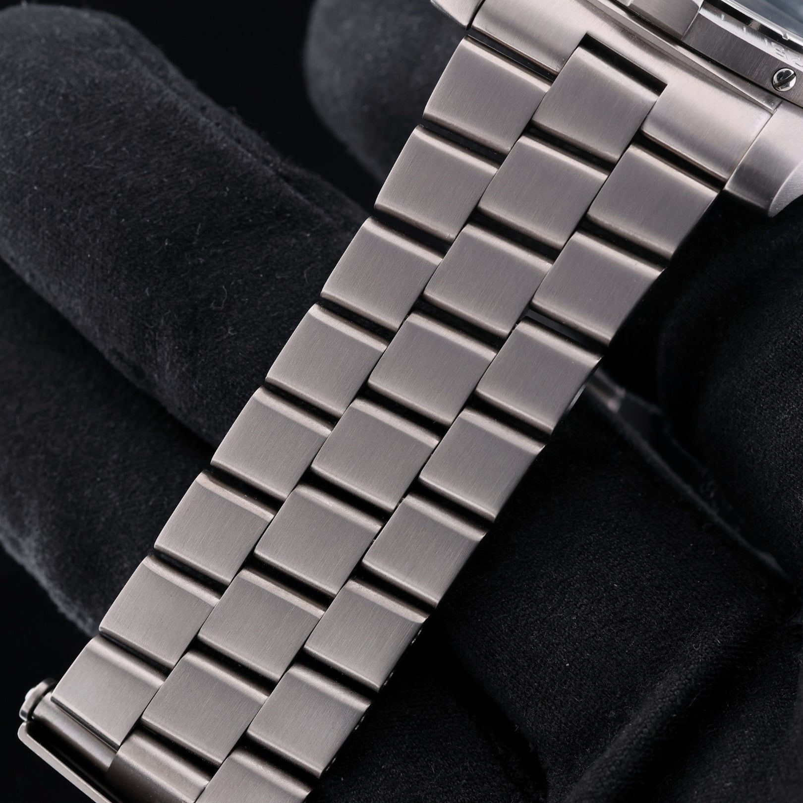 Breitling Aerospace Avantage, Titanium, Blue Dial, Ref. E7936210/C775, B+P - LUXUHRIA