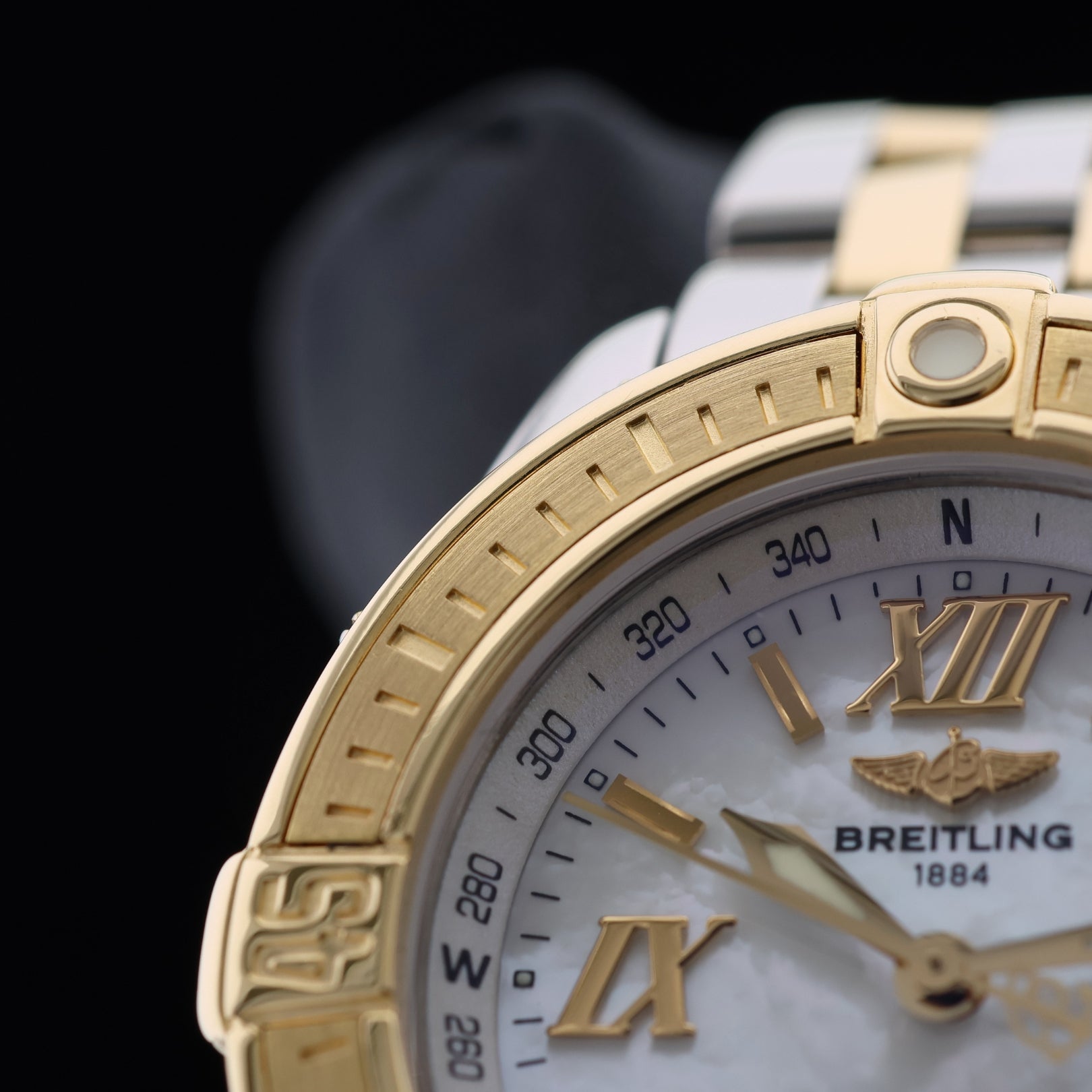 Breitling B - Class, Perlmutt Dial, Stahl/Gold, Ref. D71365, Chronometer Zertifikat, mit Box - LUXUHRIA