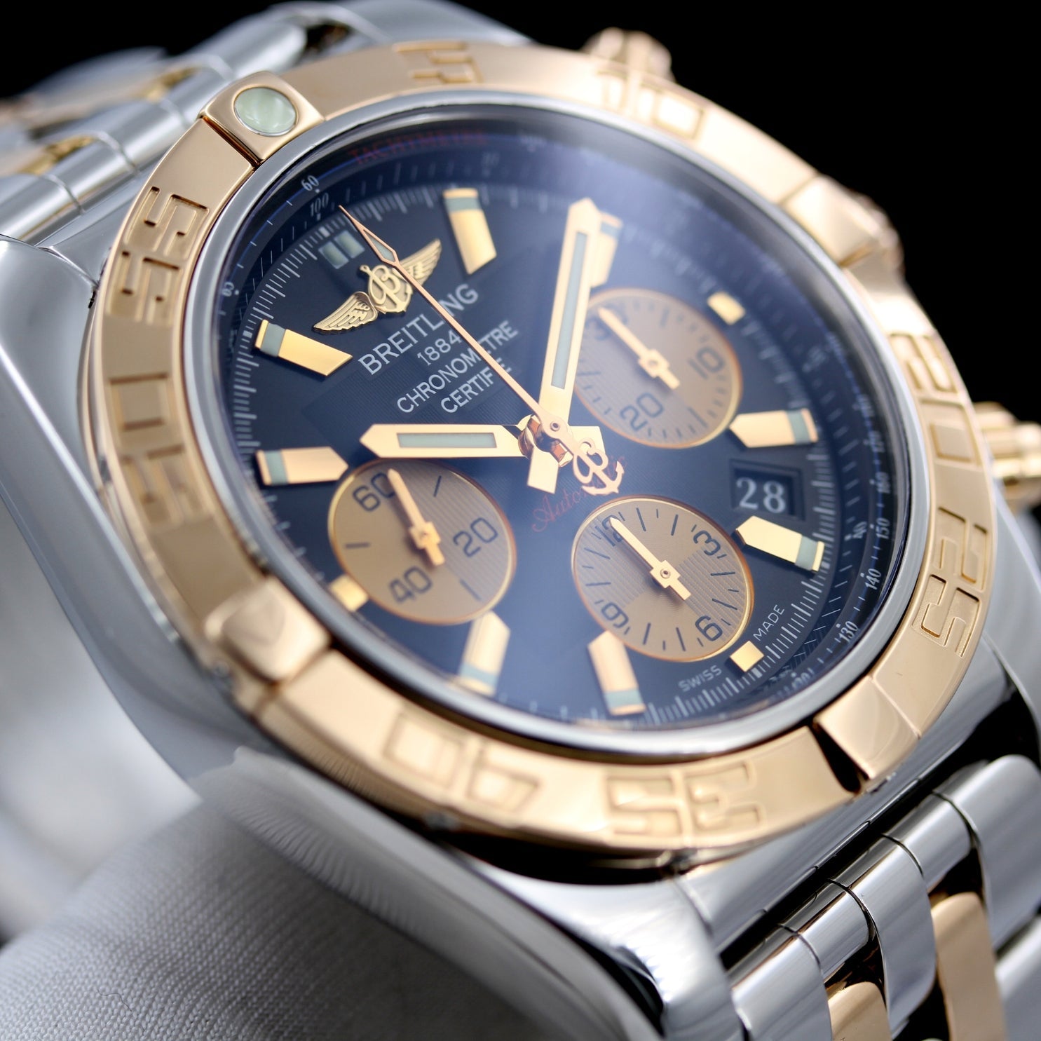 Breitling Chronomat 44 Chronograph, Stahl / Gold 18k, Rose - Massivgold Lünette, Ref. CB011012/B968, B+P - LUXUHRIA