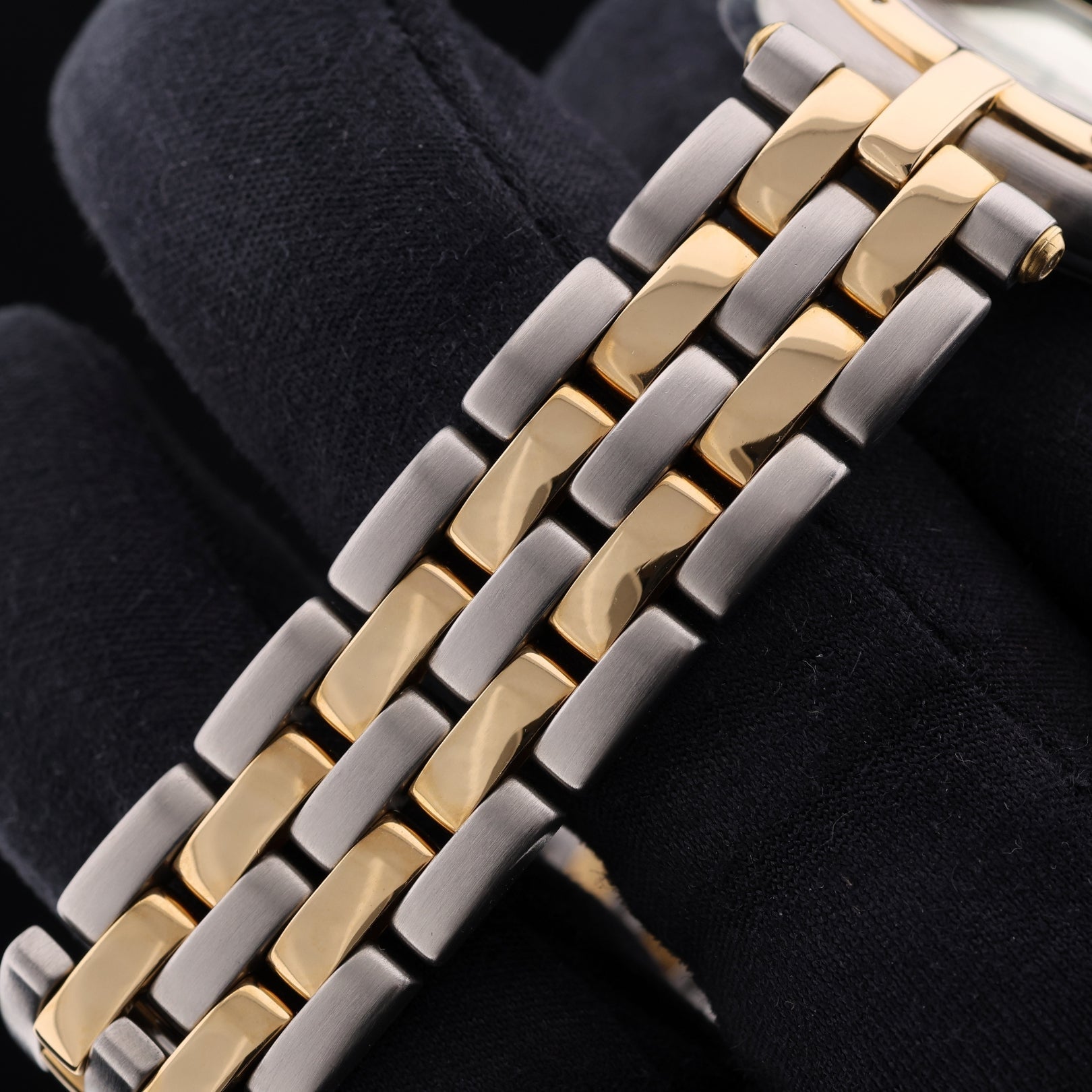 Cartier Cougar Panthere Ronde, Stahl/Gelbgold, Ref. 183964, ohne B+P - LUXUHRIA