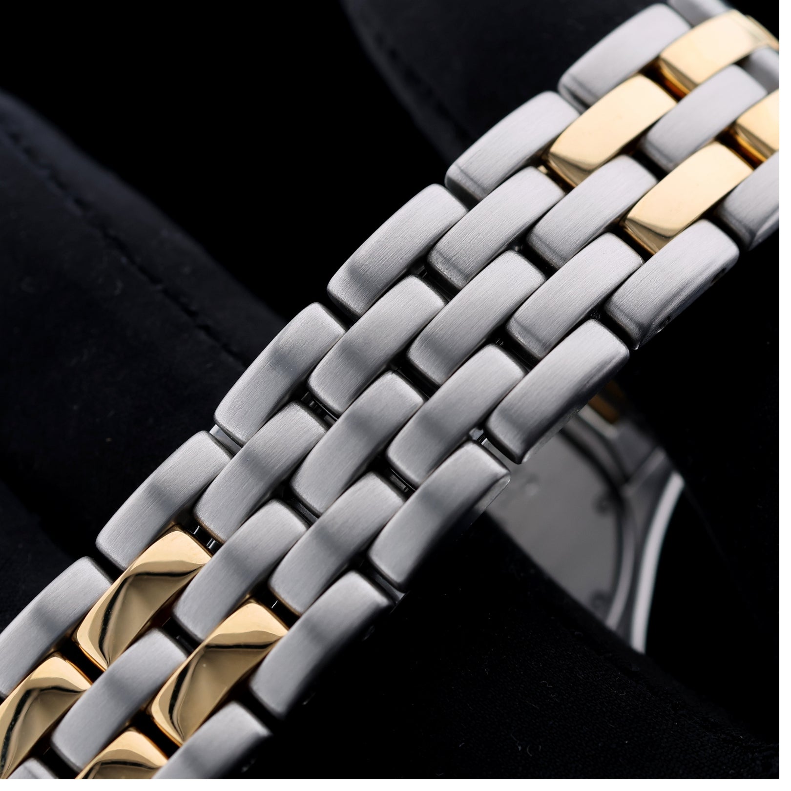 Cartier Panthere Cougar 33, Stahl/Gelbgold, White rom. Dial, 187904, Cartier - Box - LUXUHRIA