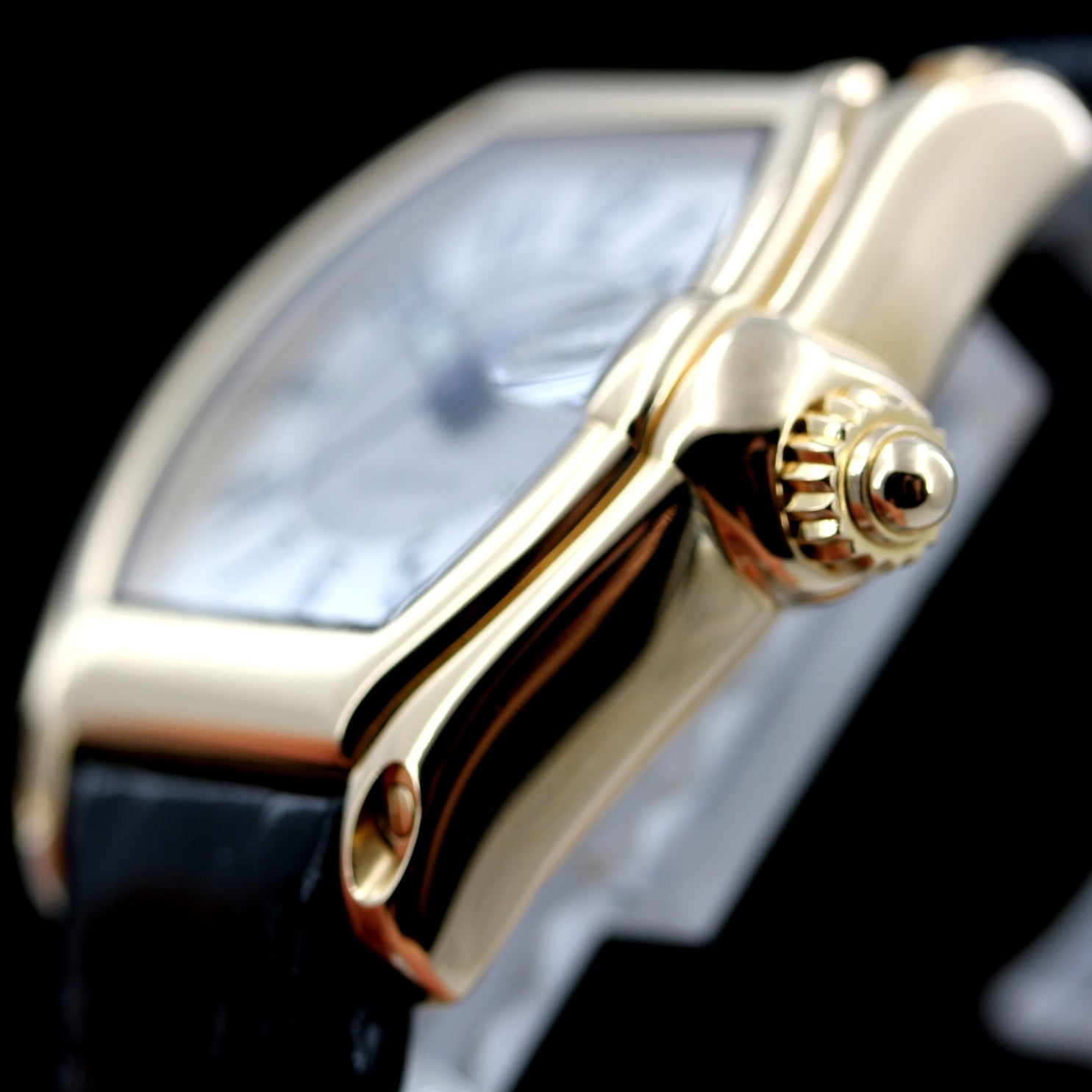 Cartier Roadster 37x44mm, 18K Gold, Faltschliesse, Ref. 2524, W62003V2, Box - LUXUHRIA