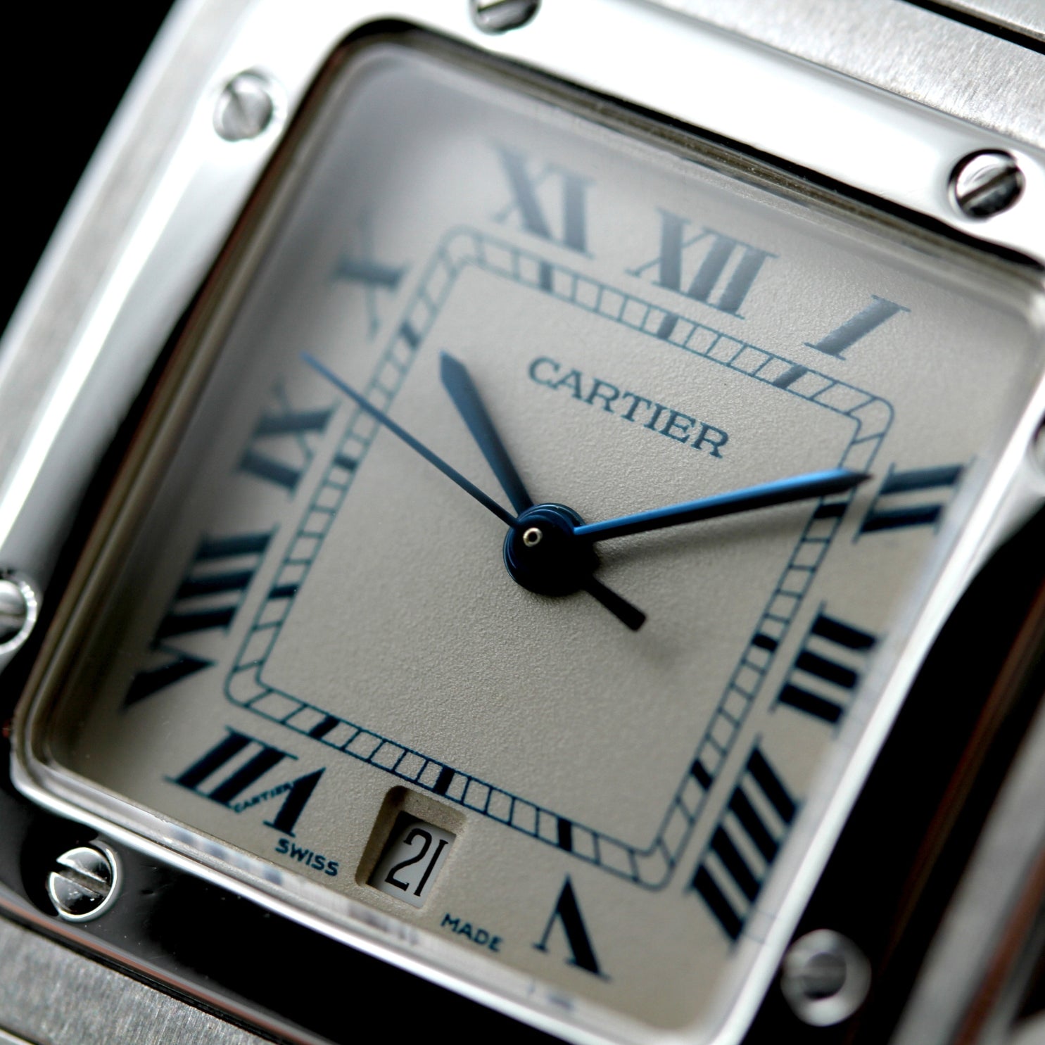 Cartier Santos Galbée 29x41 mm, Stahl, rom. Weiss, Ref. 1564, Cartier - Service 11 - 2024, B+P - LUXUHRIA