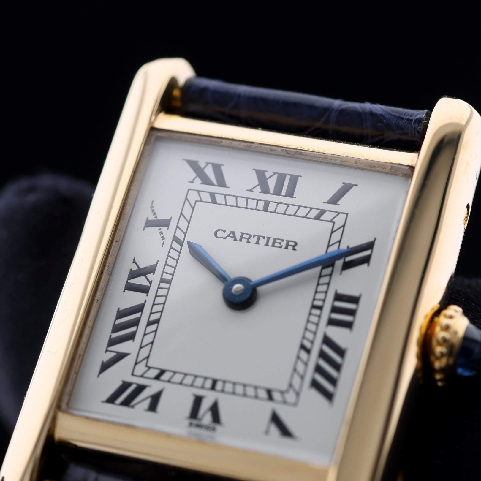 Cartier Tank Louis Cartier, Paris Dial, Gelbgold, Ref. 78087, mit Box - LUXUHRIA