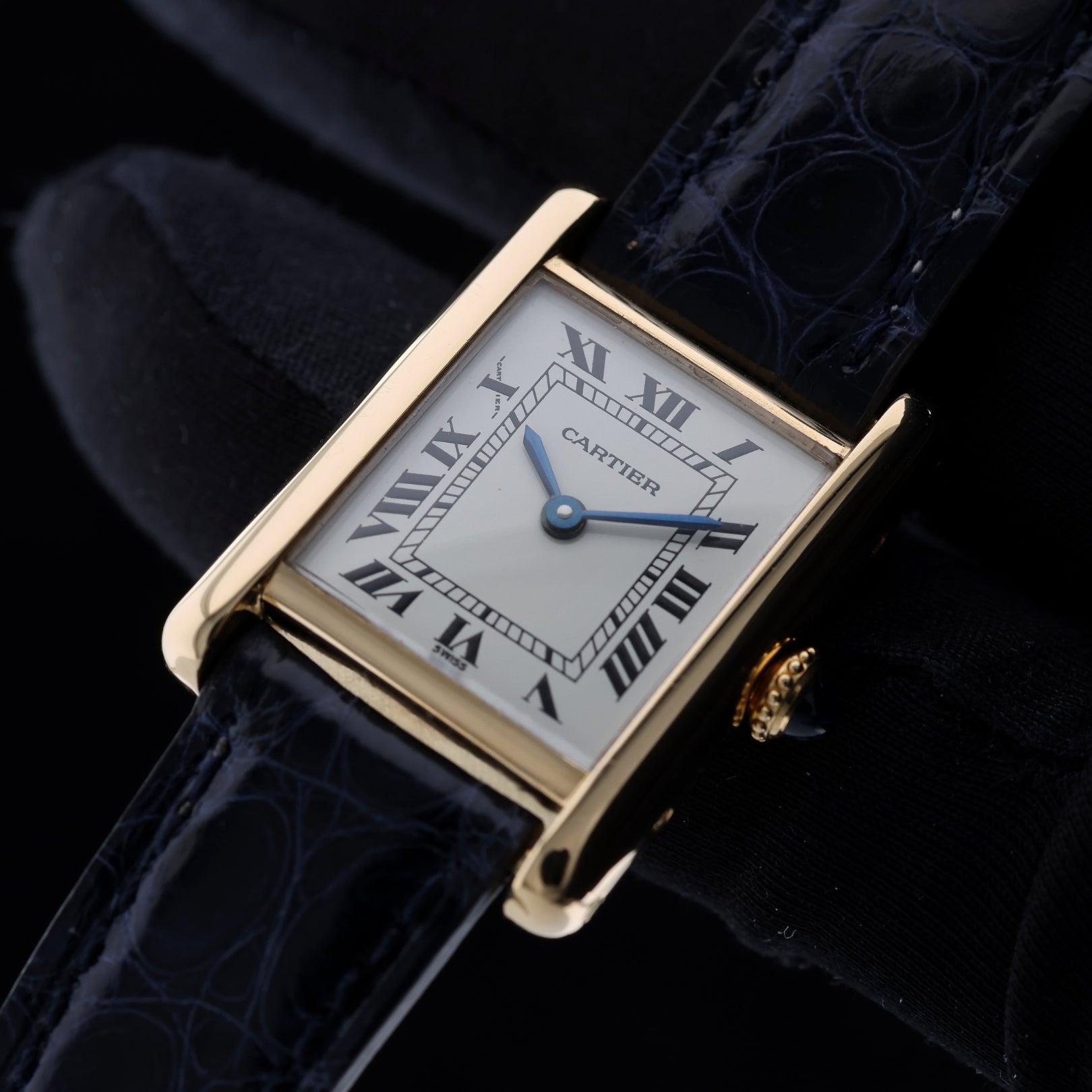 Cartier Tank Louis Cartier, Paris Dial, Gelbgold, Ref. 78087, mit Box - LUXUHRIA