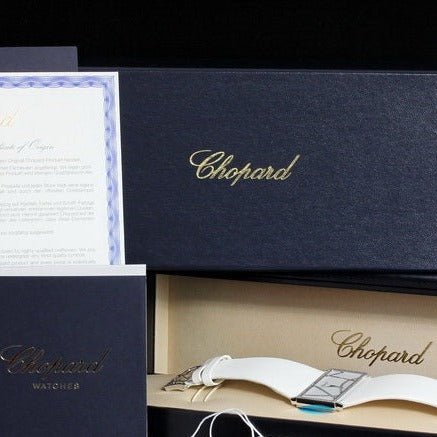 Chopard Ladies Classic, Diamond Rectangle, 18kt Weissgold, 240 Diamonds, Enamel Dial, 43x20.5mm, Ref. 139130-1001, B+P - LUXUHRIA