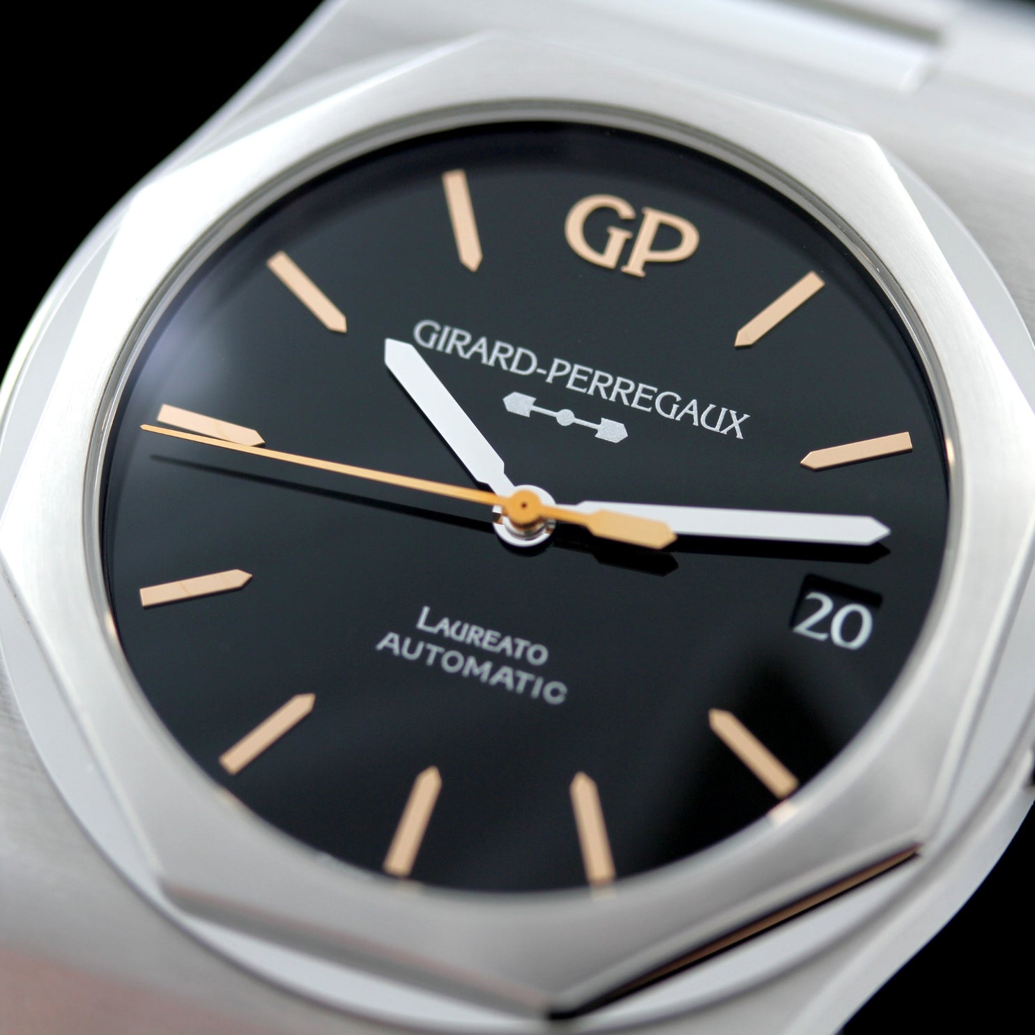Girard Perregaux Laureato 42 mm, Infinity Limited Edition, ONYX Dial, 1 out of 188, Ref. 81020-11-635-11A, 10-2020\DE, B+P - LUXUHRIA