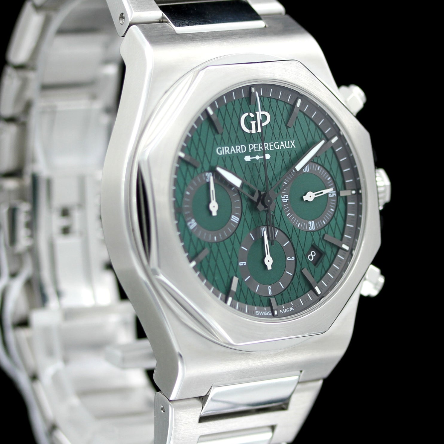 Girard Perregaux Laureato Chrono 42 mm, Aston Martin Limited Edition, ONE out of 188, Ref. 81020-11-001-11A, 12-2021\DE, B+P - LUXUHRIA